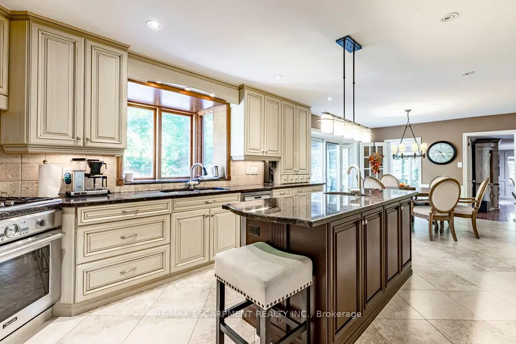 225 Shoreacres Road