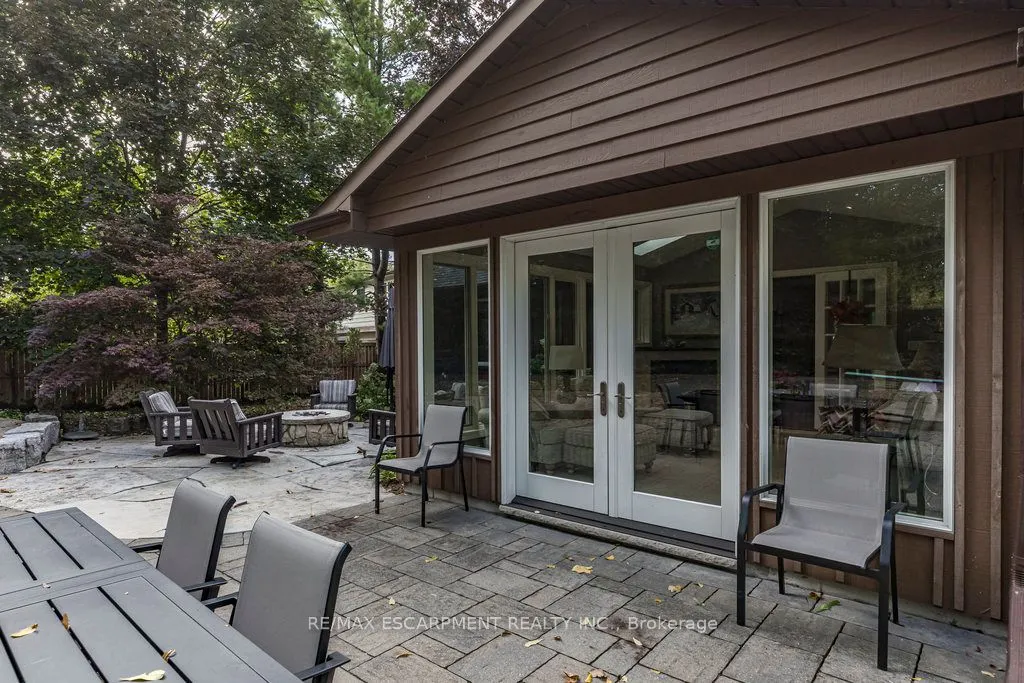 225 Shoreacres Road