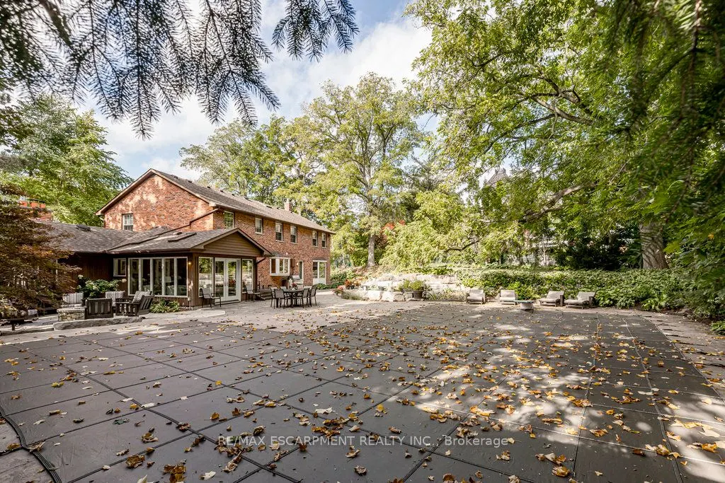 225 Shoreacres Road
