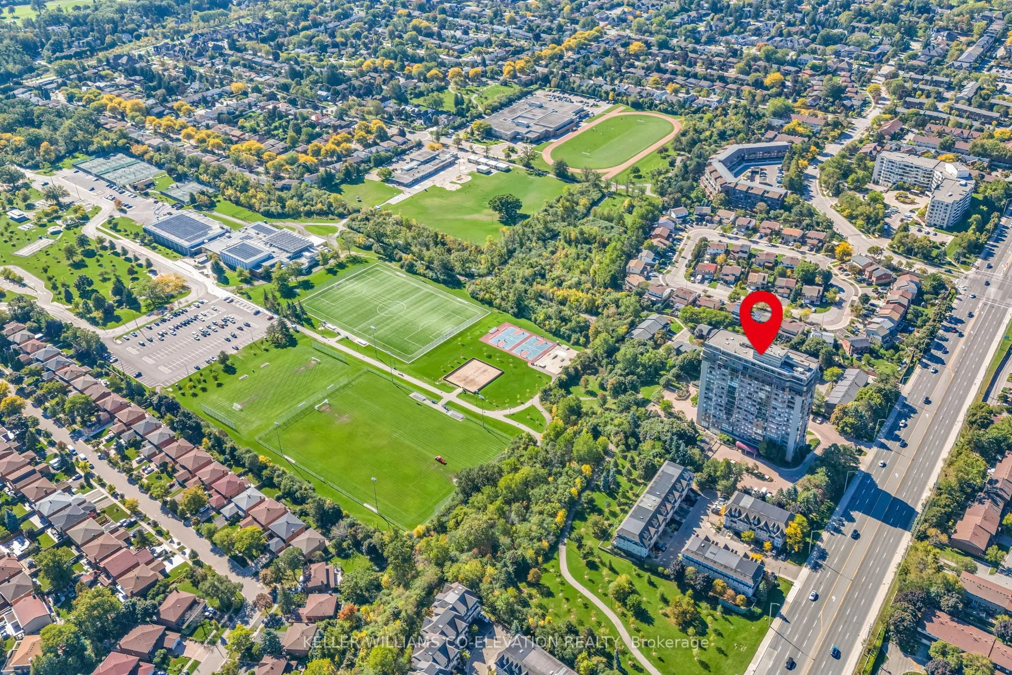 880 Dundas Street W, #1604
