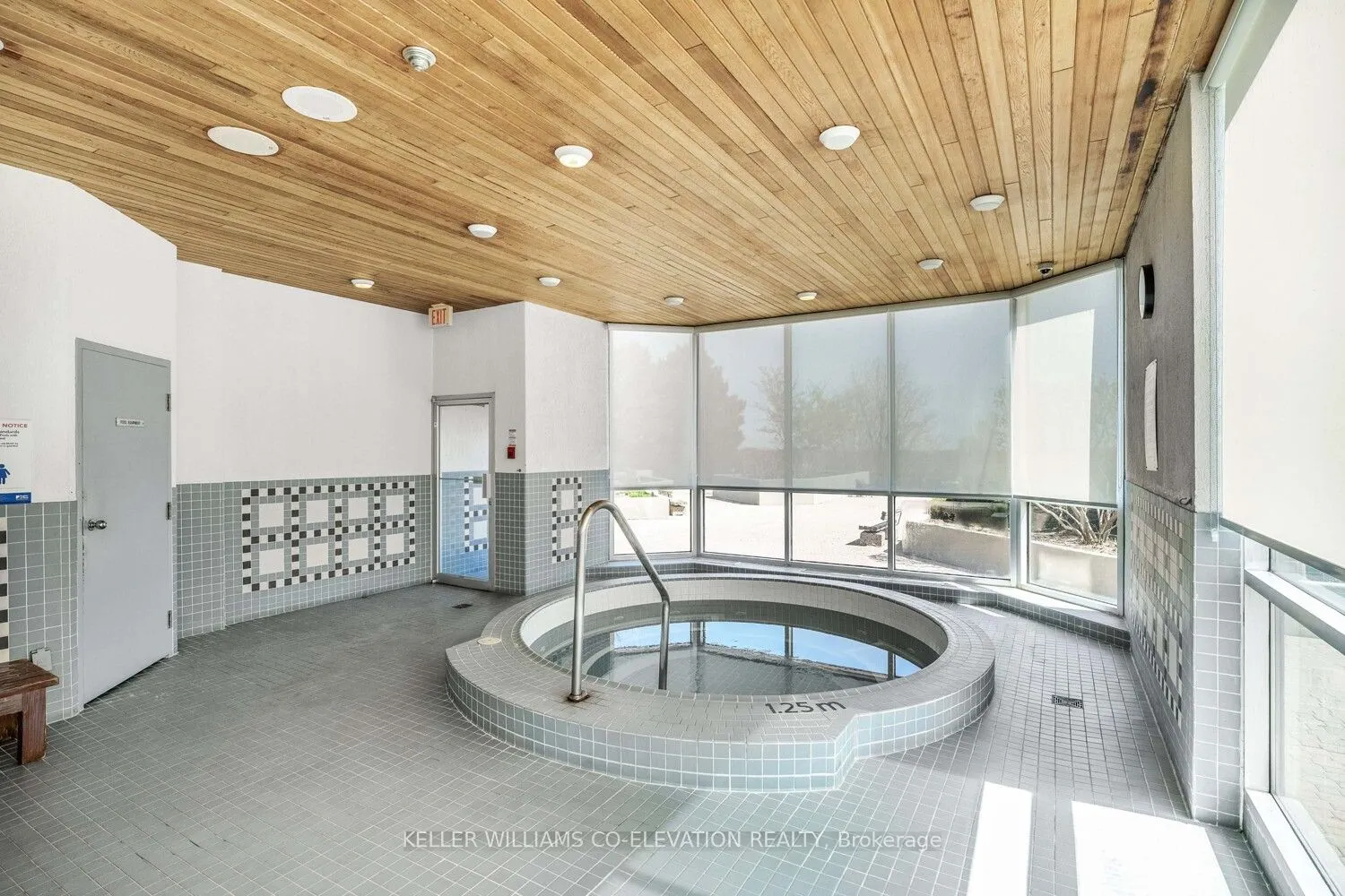 880 Dundas Street W, #1604
