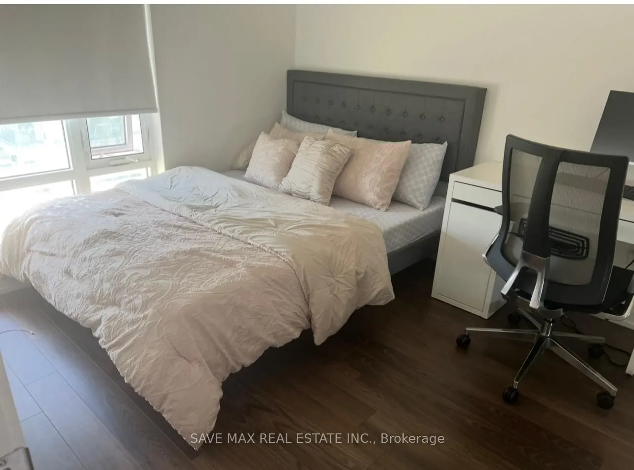 2560 Eglinton Avenue W, #1309