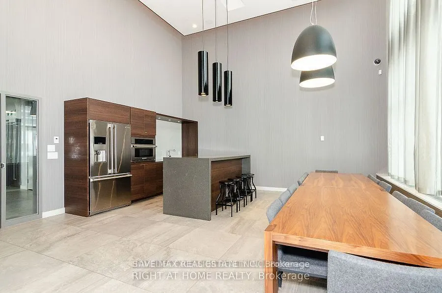2560 Eglinton Avenue W, #1309