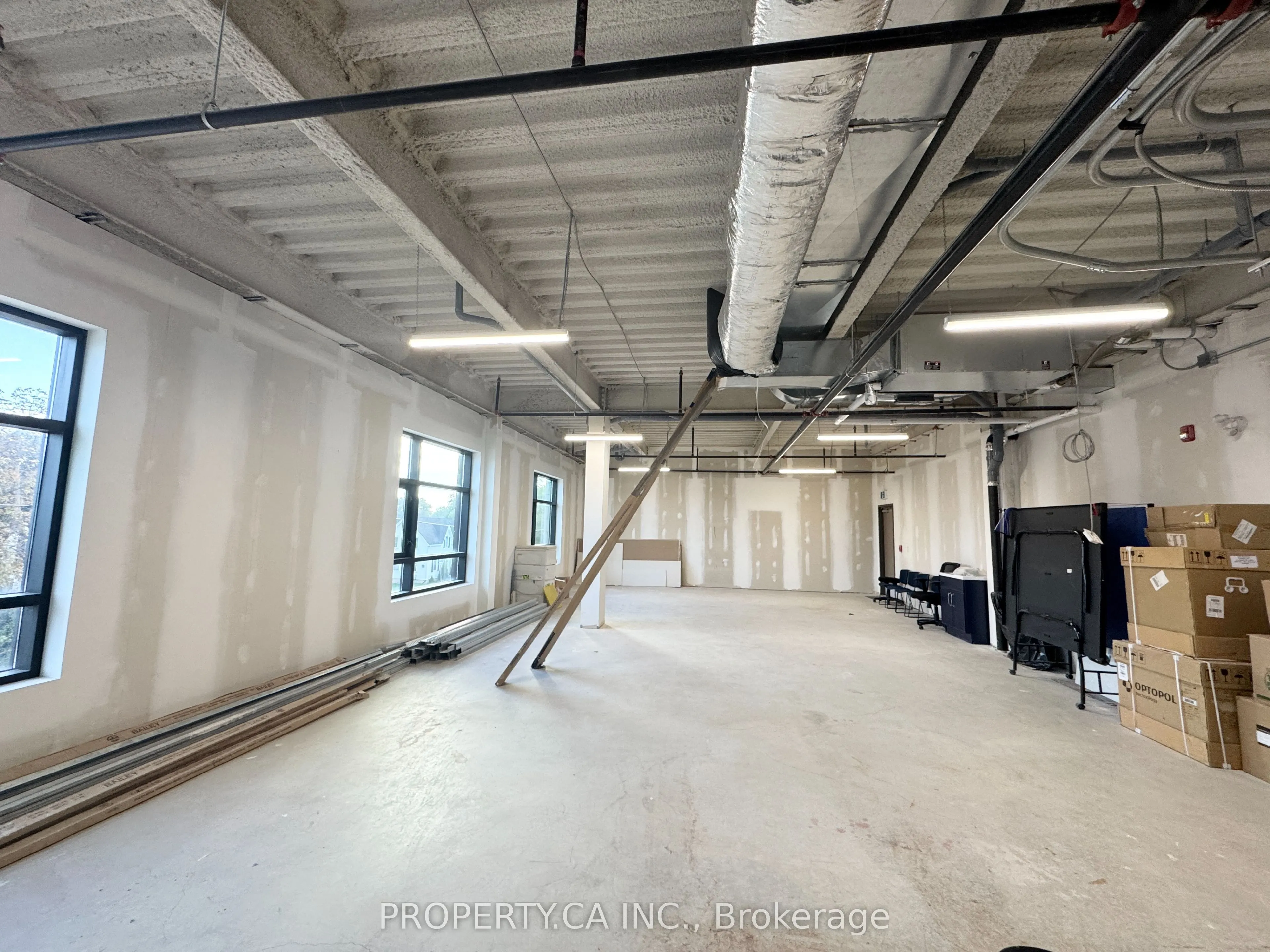 10 Bronte Street S, #204
