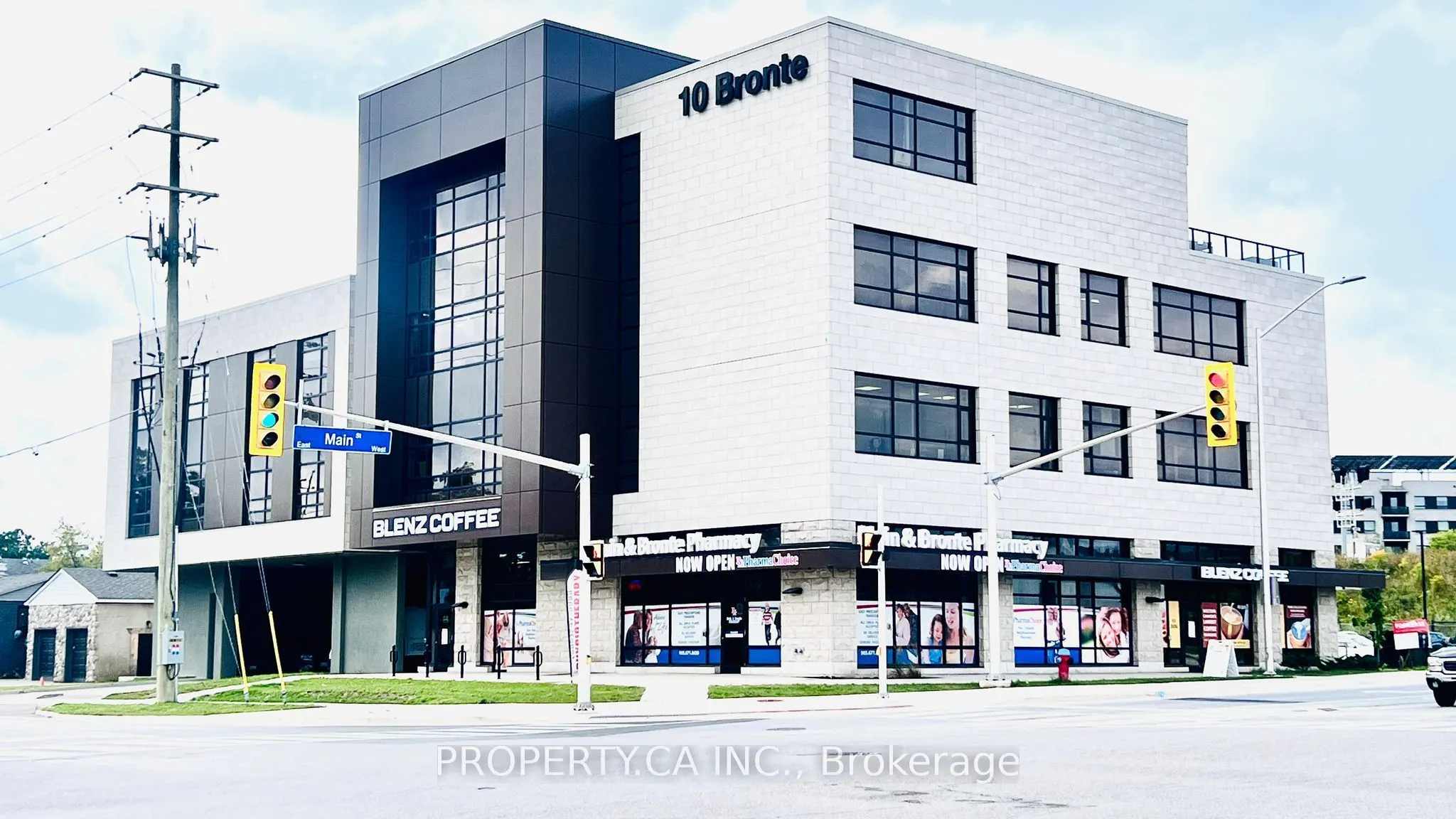 10 Bronte Street S, #204