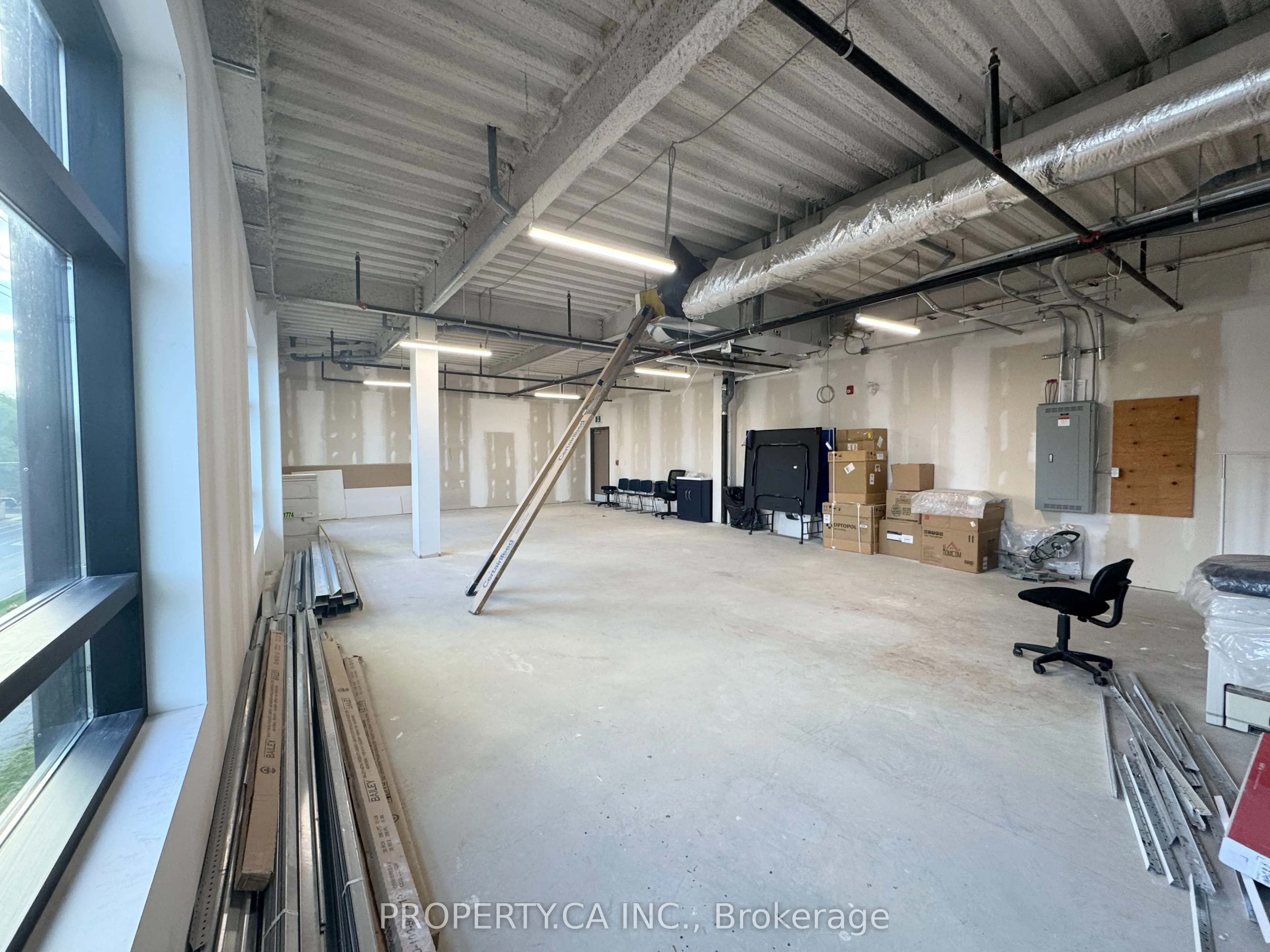 10 Bronte Street S, #204