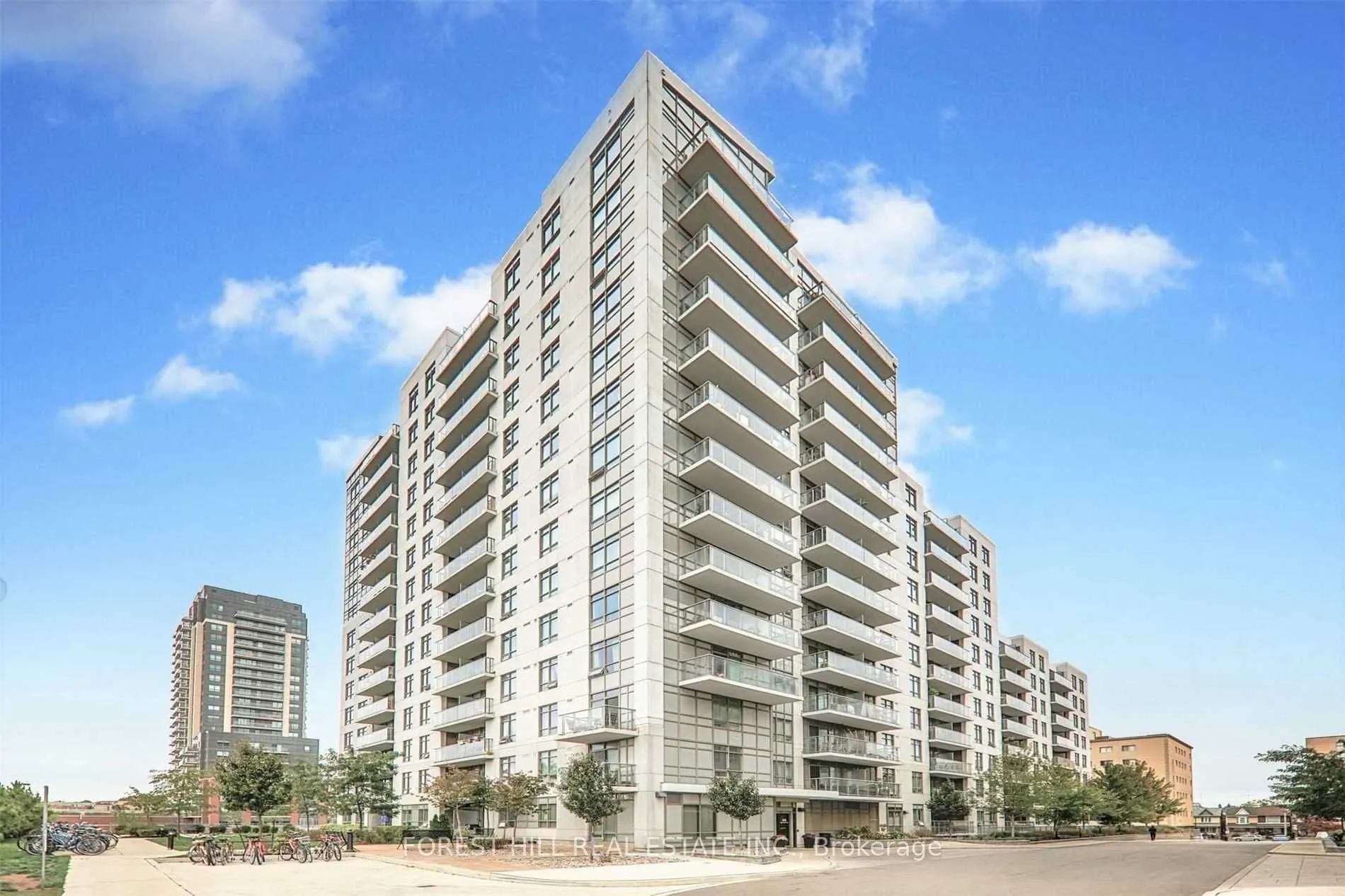 812 Lansdowne Avenue, #808