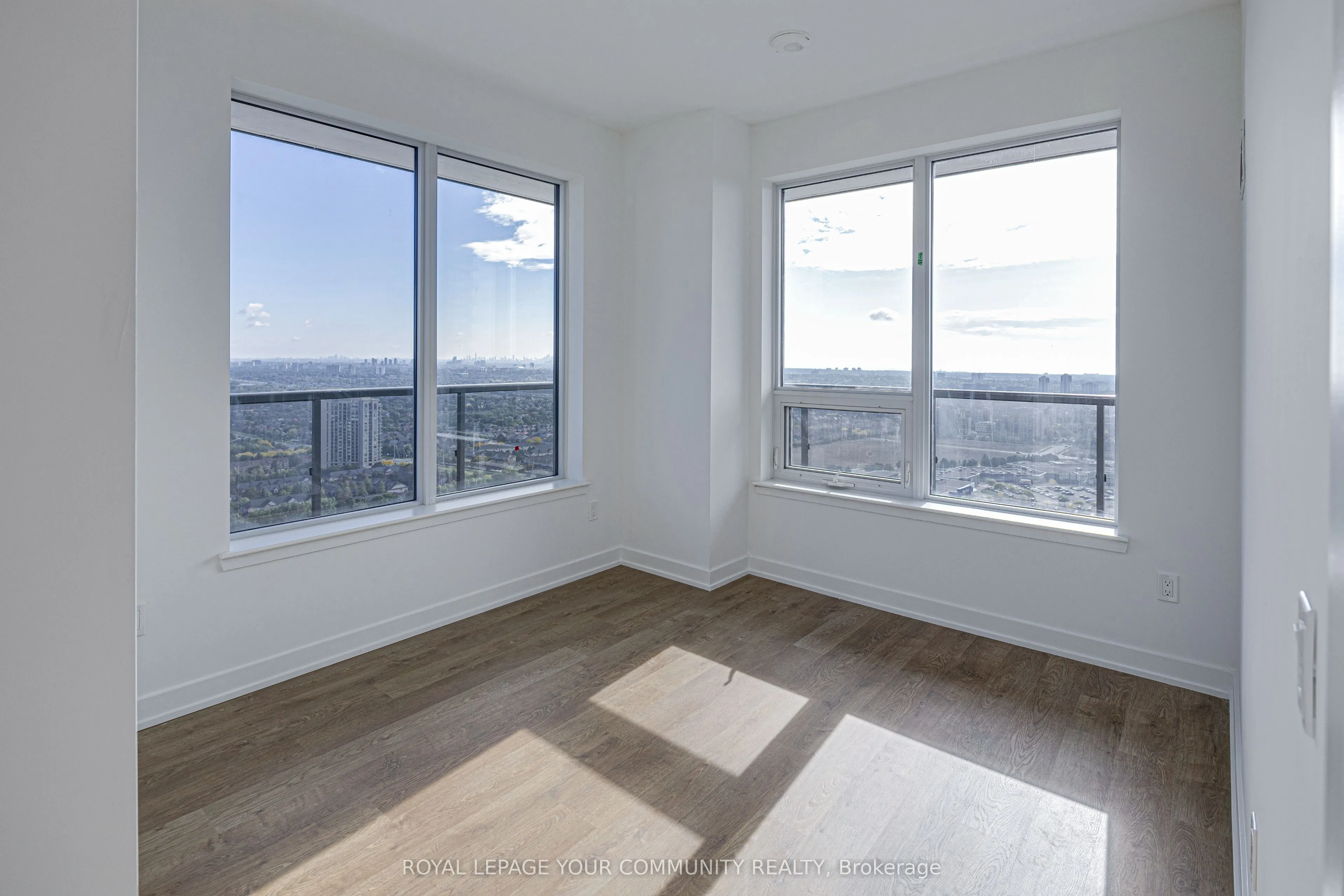 5105 Hurontario Street, #2902