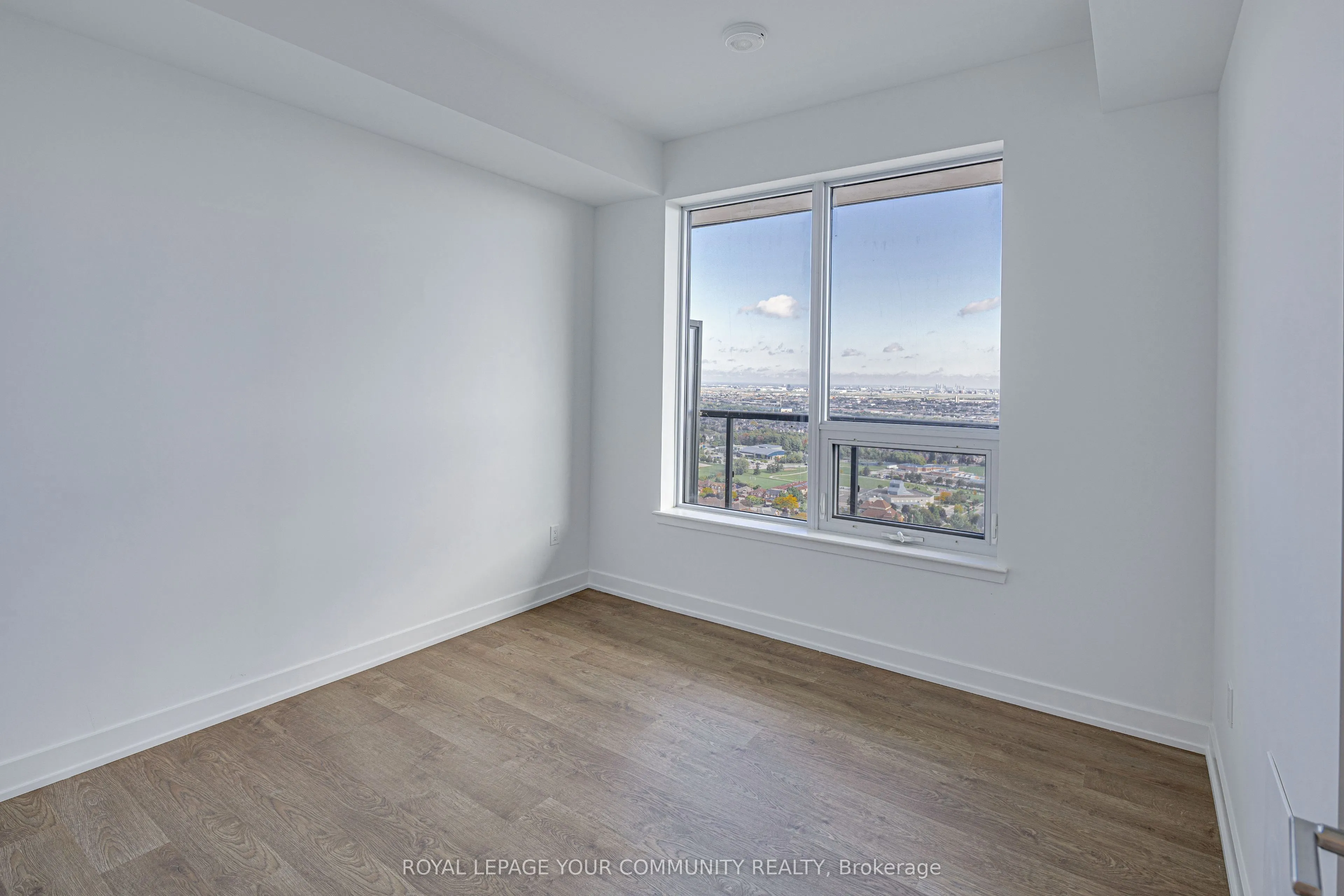 5105 Hurontario Street, #2902