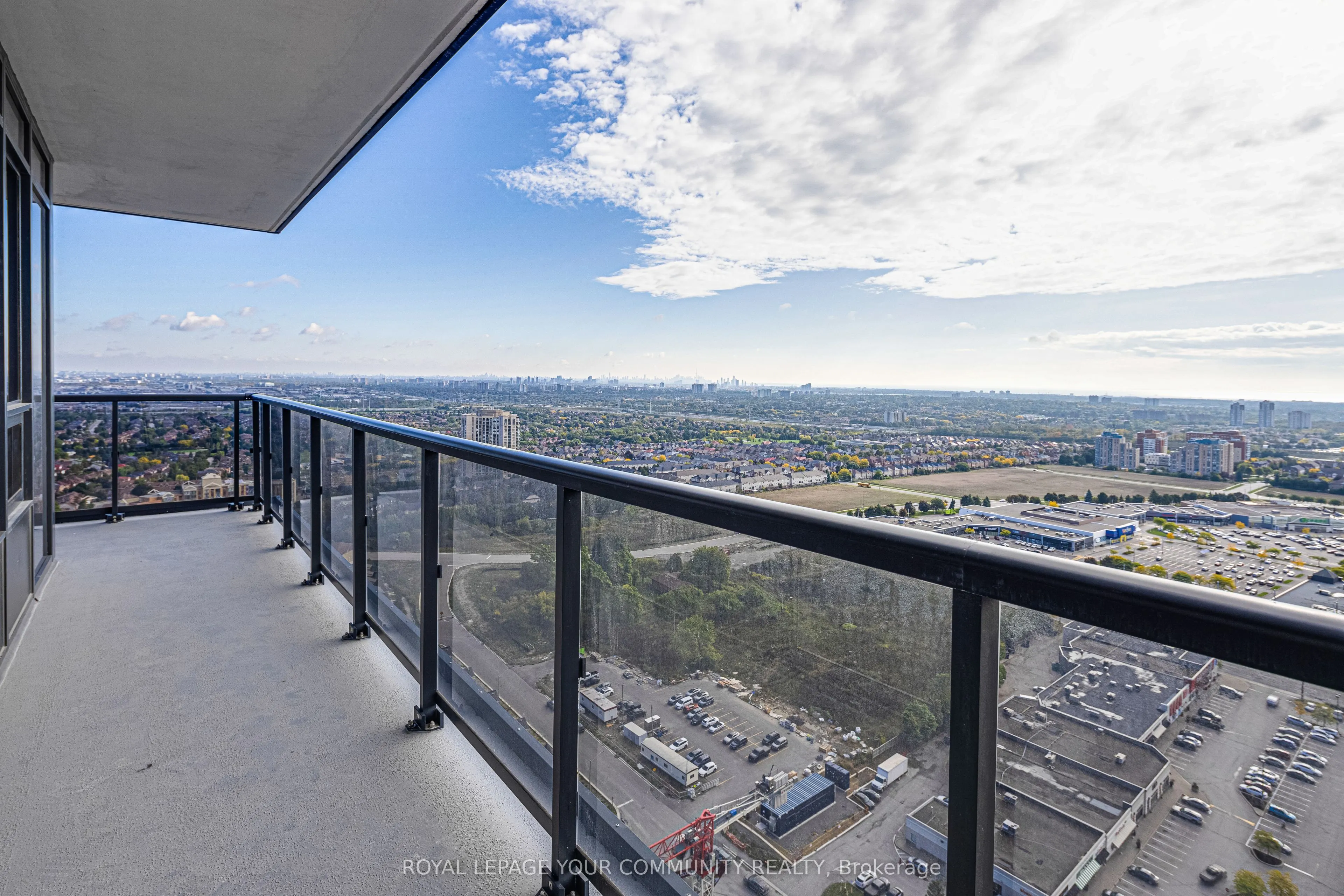 5105 Hurontario Street, #2902