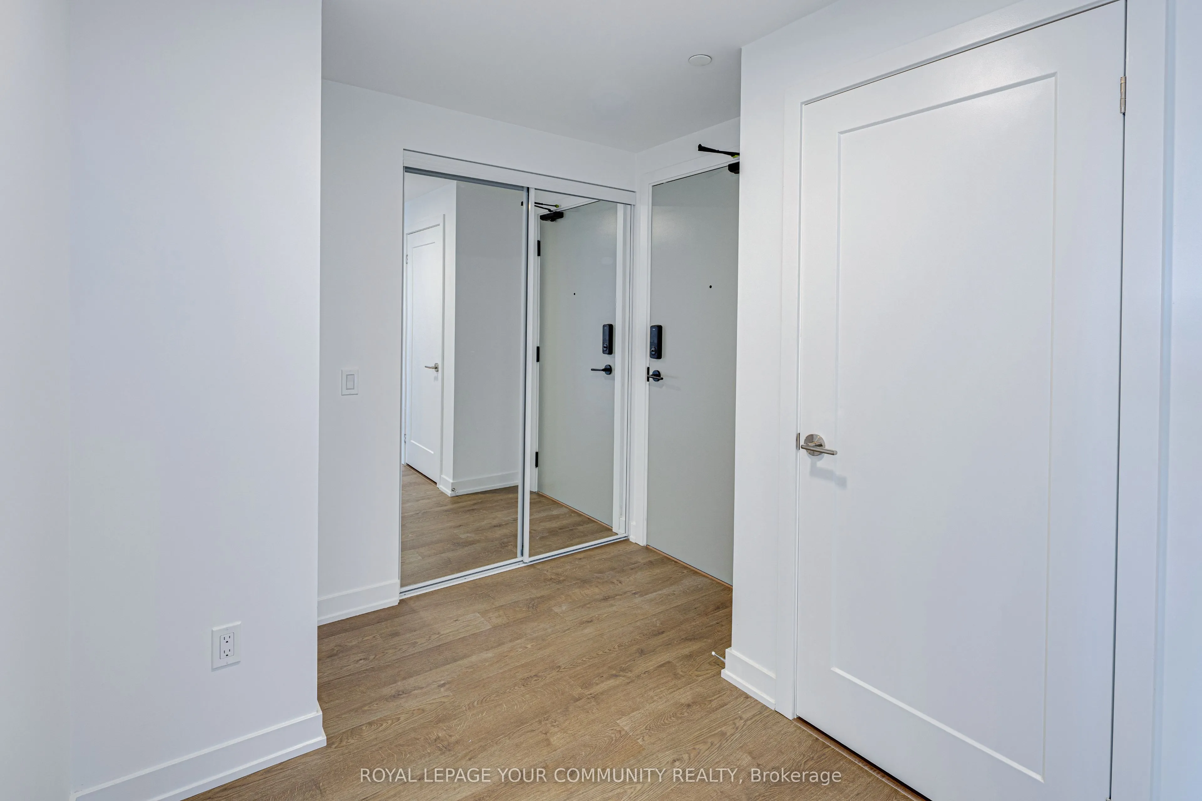 5105 Hurontario Street, #2902