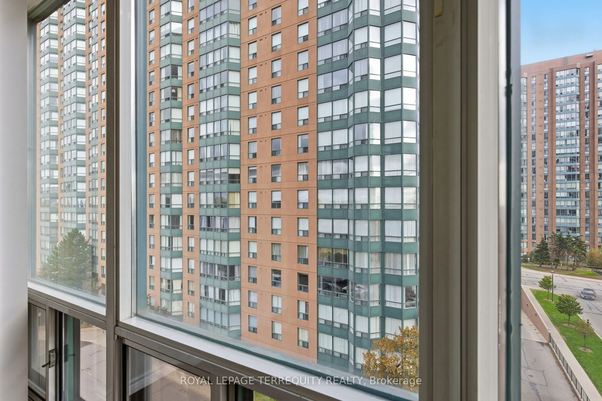 155 Hillcrest Avenue, #712