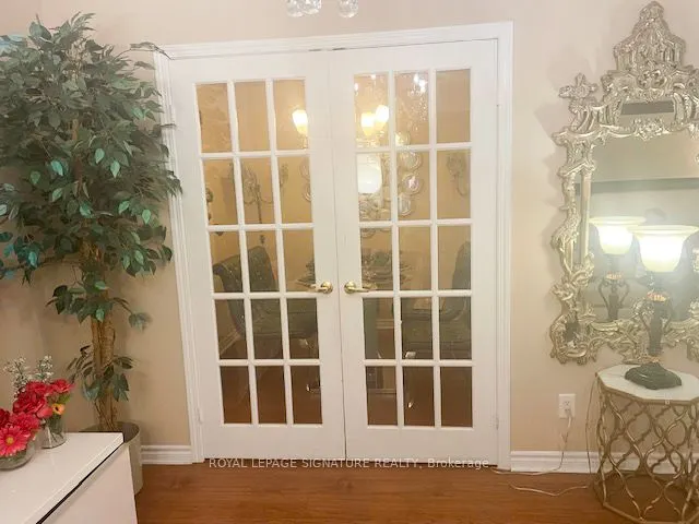 25 Kingsbridge Garden Circle SE, #224