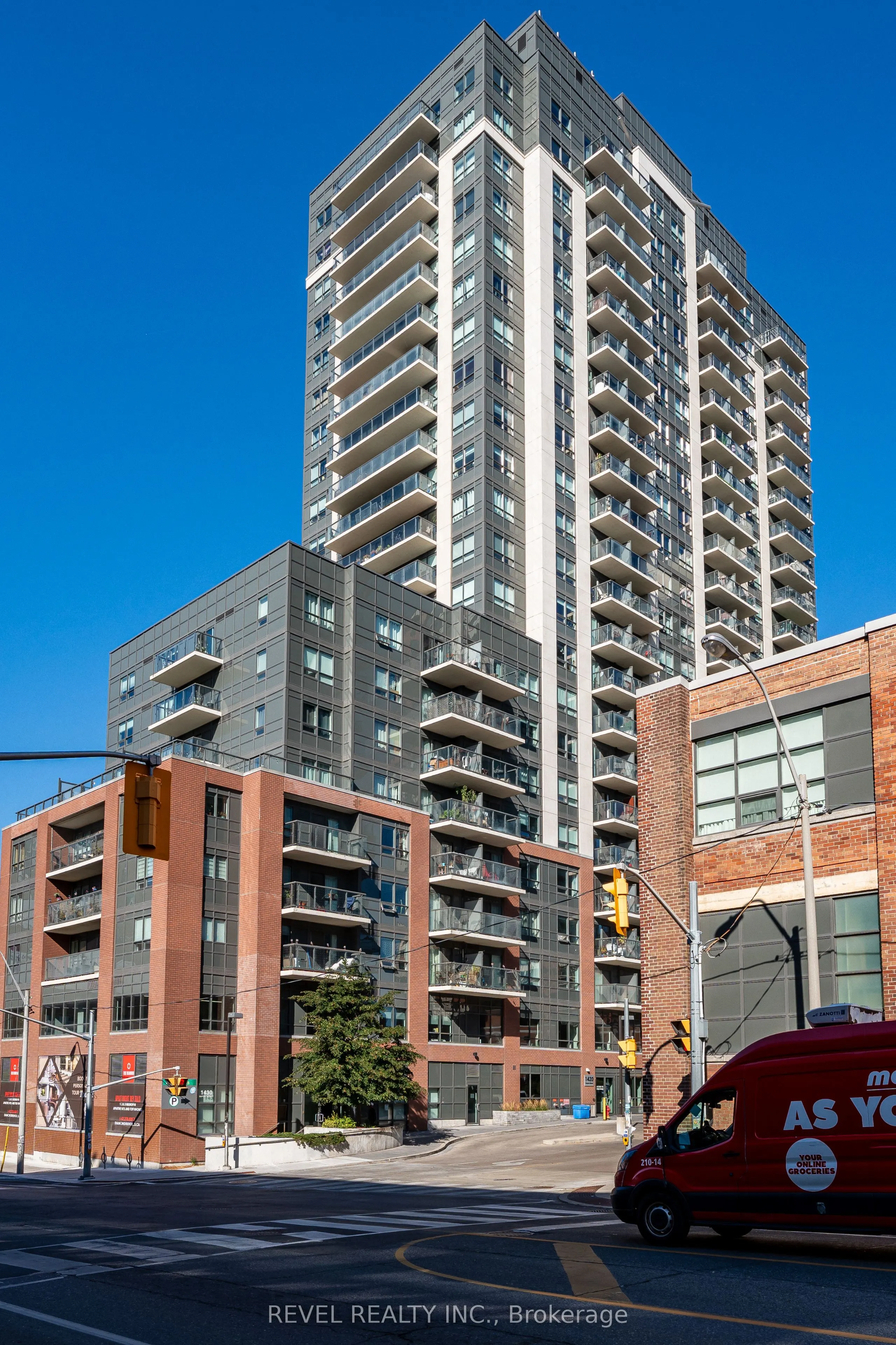 1420 Dupont Street, #412