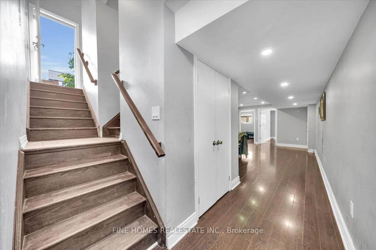 18 STANLEY GREENE Boulevard