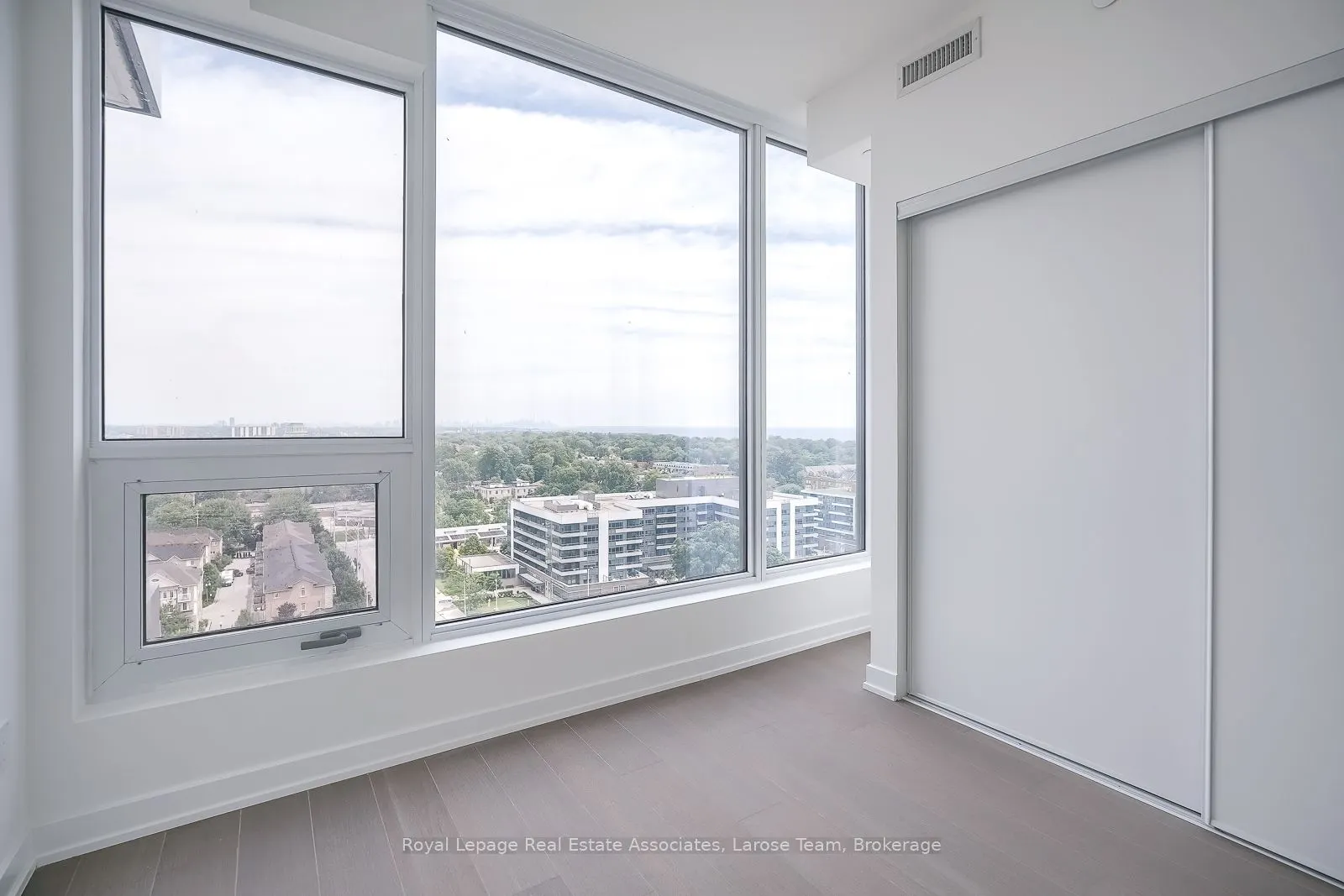 28 Ann Street, #1307