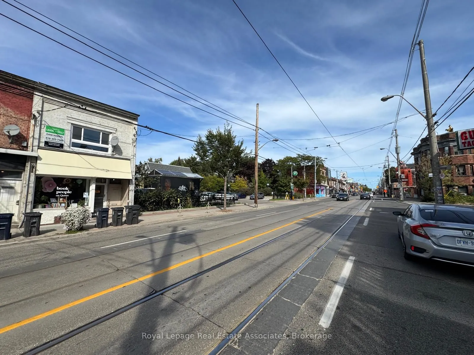 1537 Queen Street W