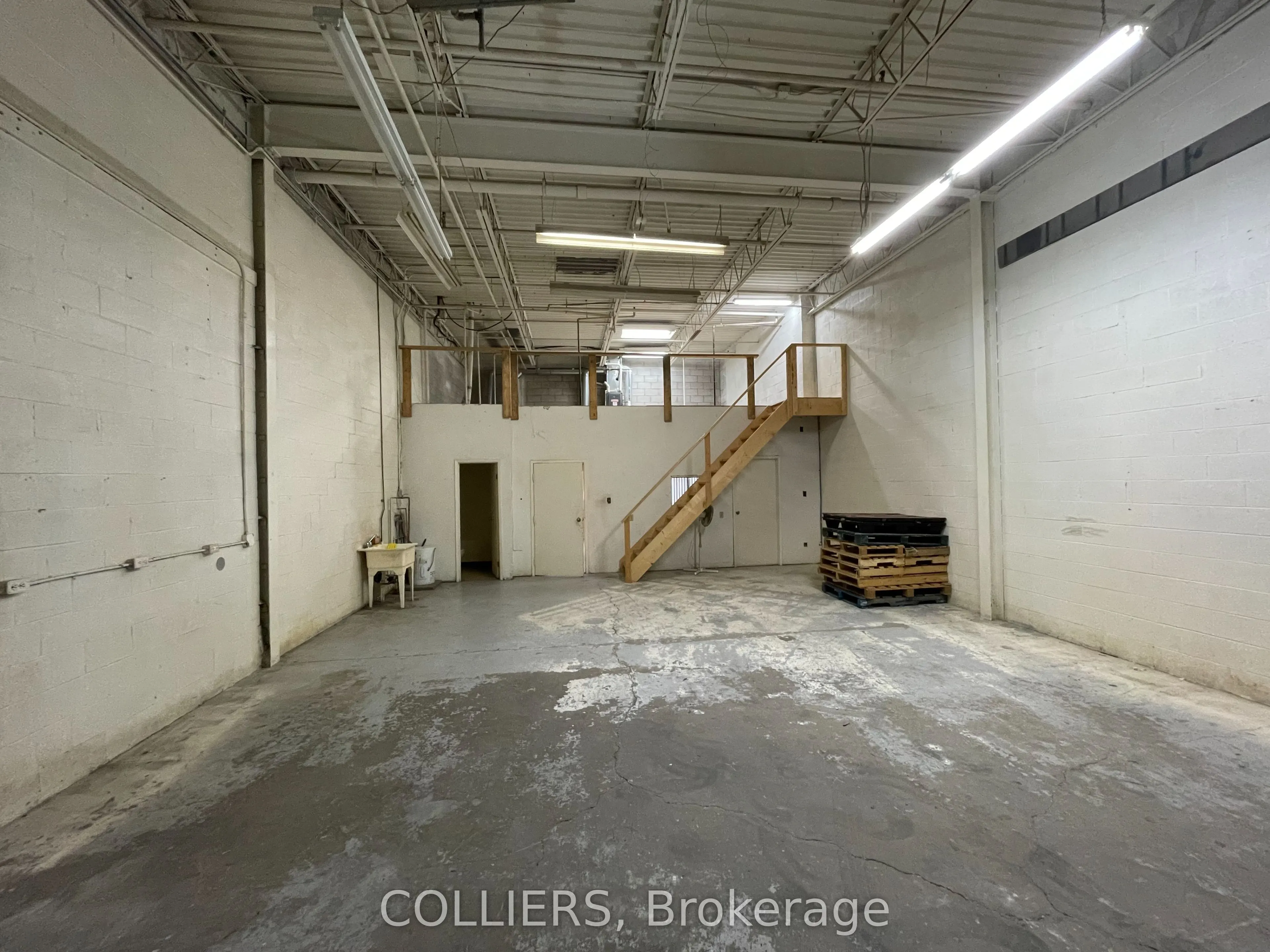 2586 Dunwin Drive, #5