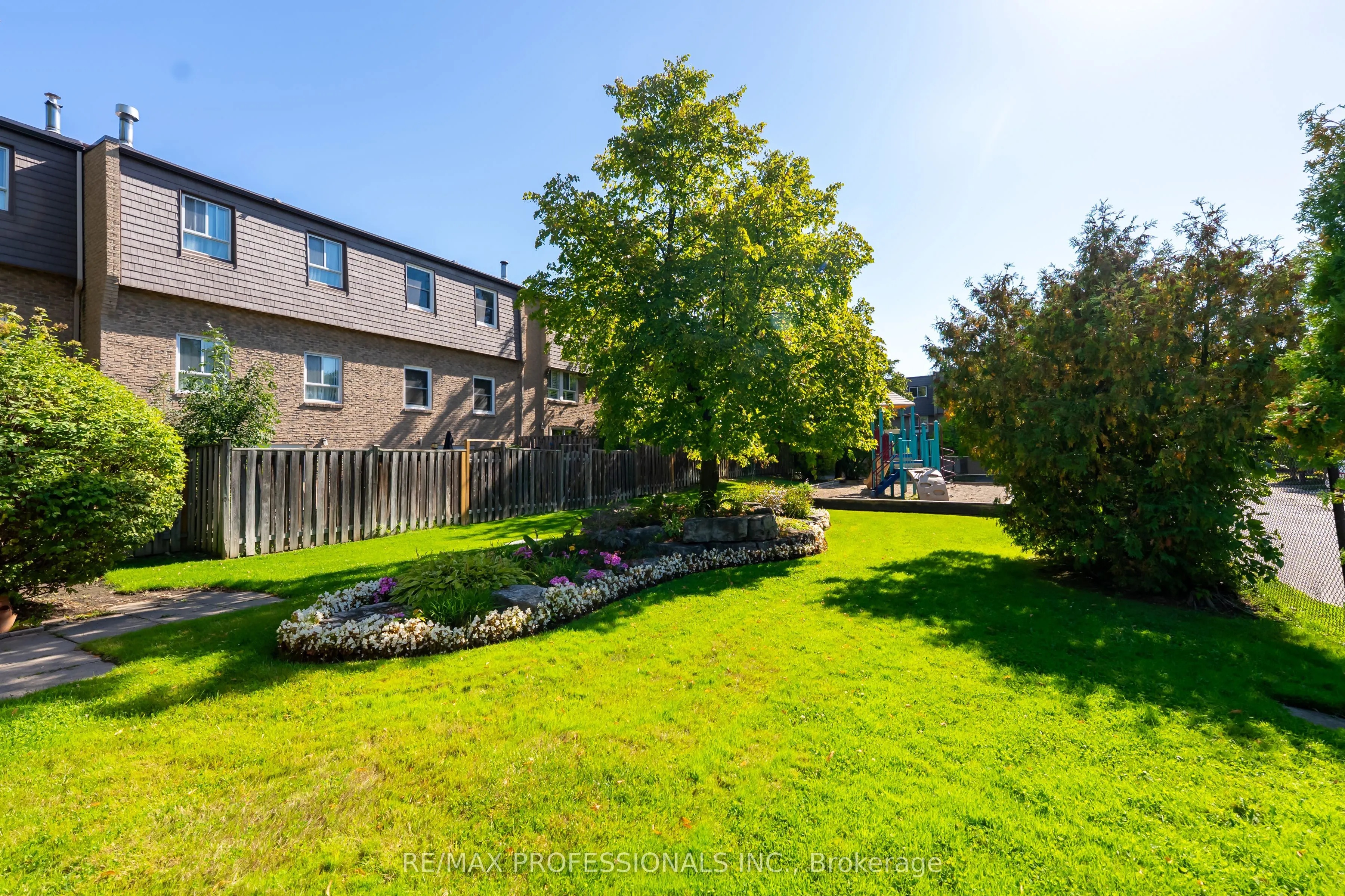 405 Hyacinthe Boulevard, #65