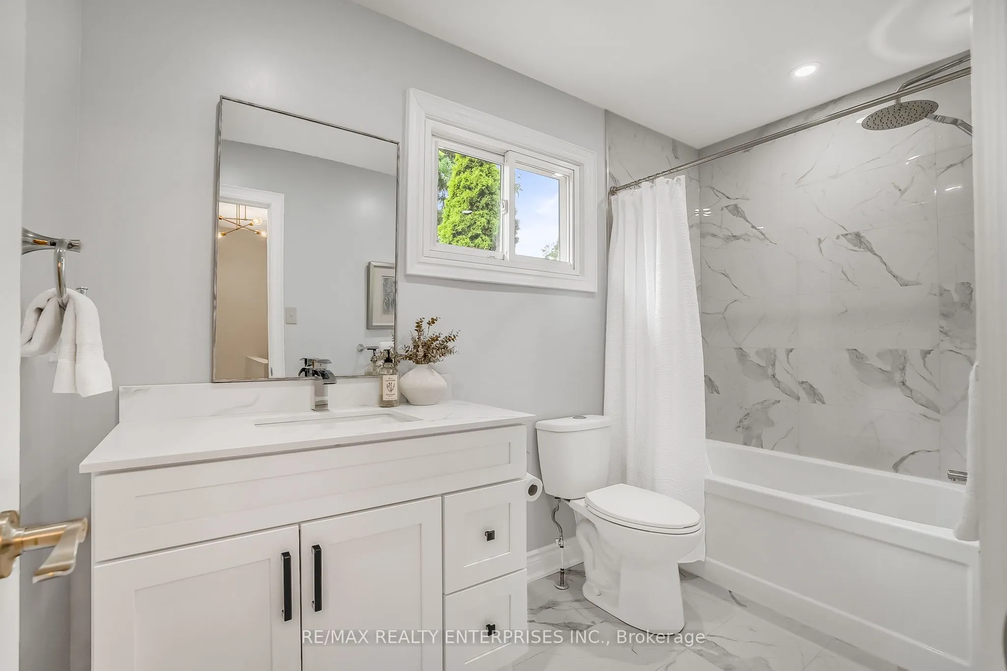 637 Artreva Crescent
