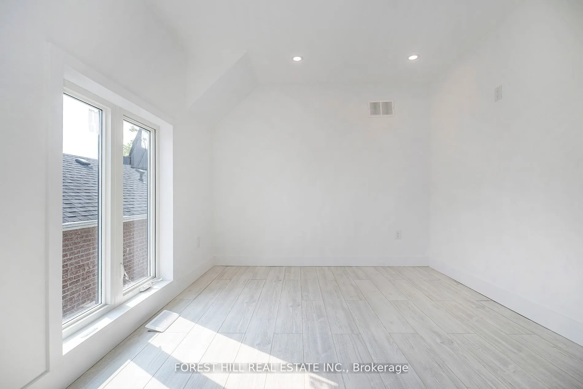 19 Simpson Avenue