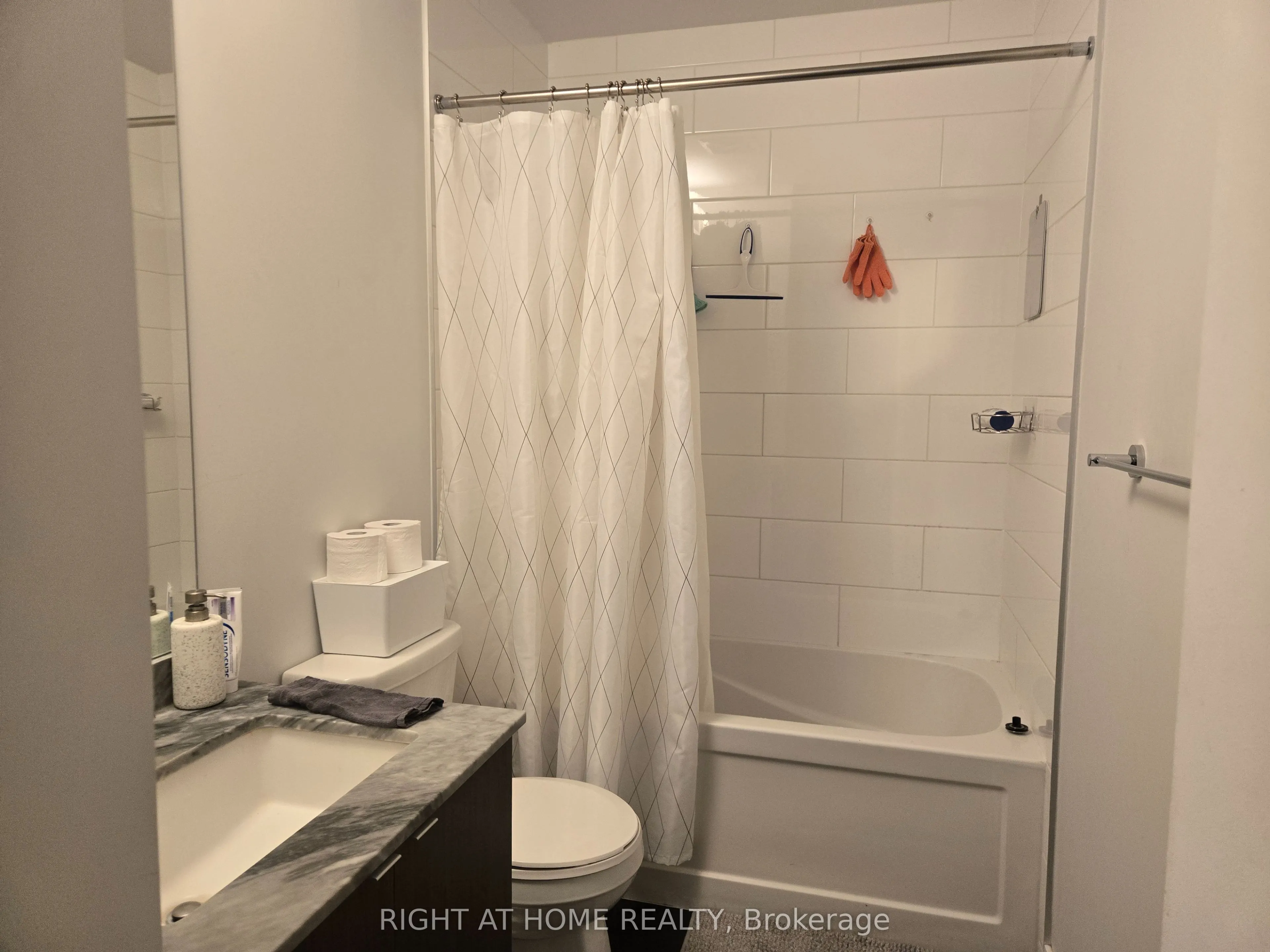4055 Parkside Village Drive, #815