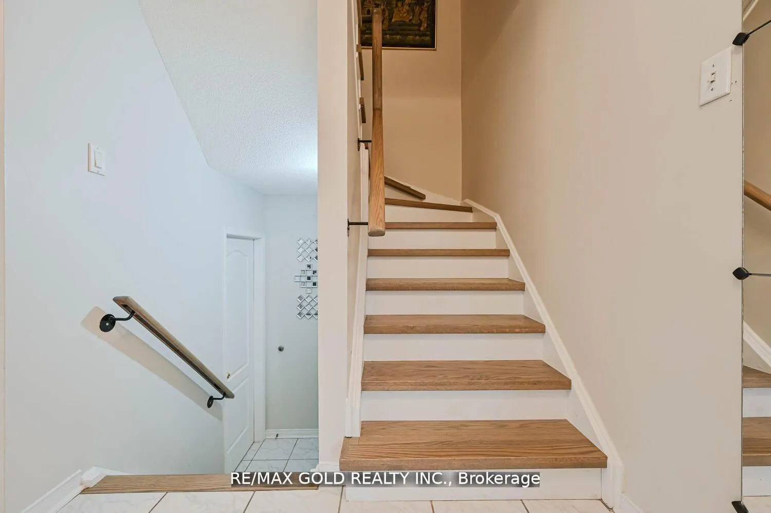 44 Ribbon Drive