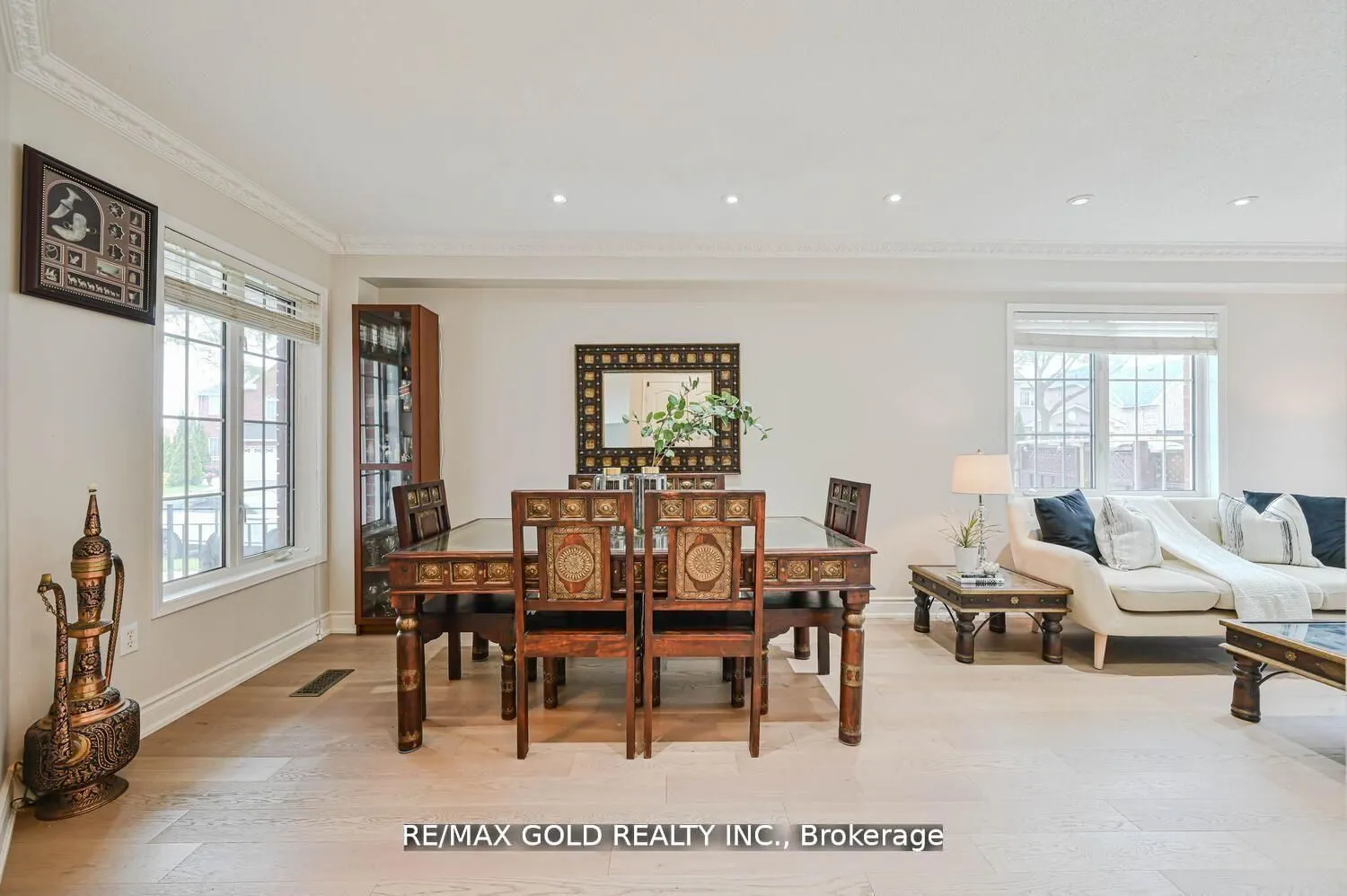 44 Ribbon Drive
