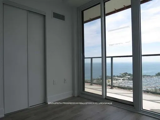 30 Shore breeze Drive, #3918