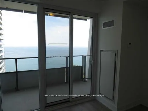 30 Shore breeze Drive, #3918