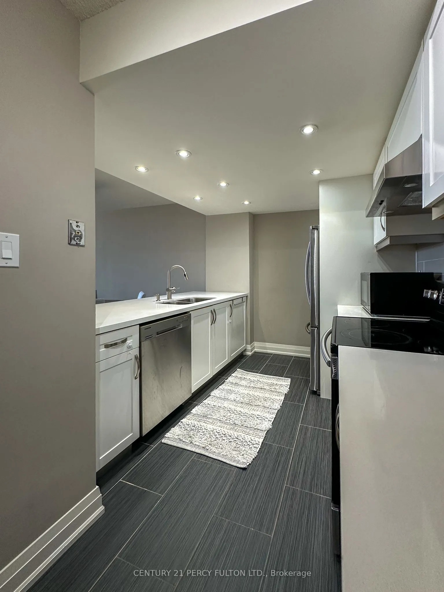 550 Webb Drive, #1511