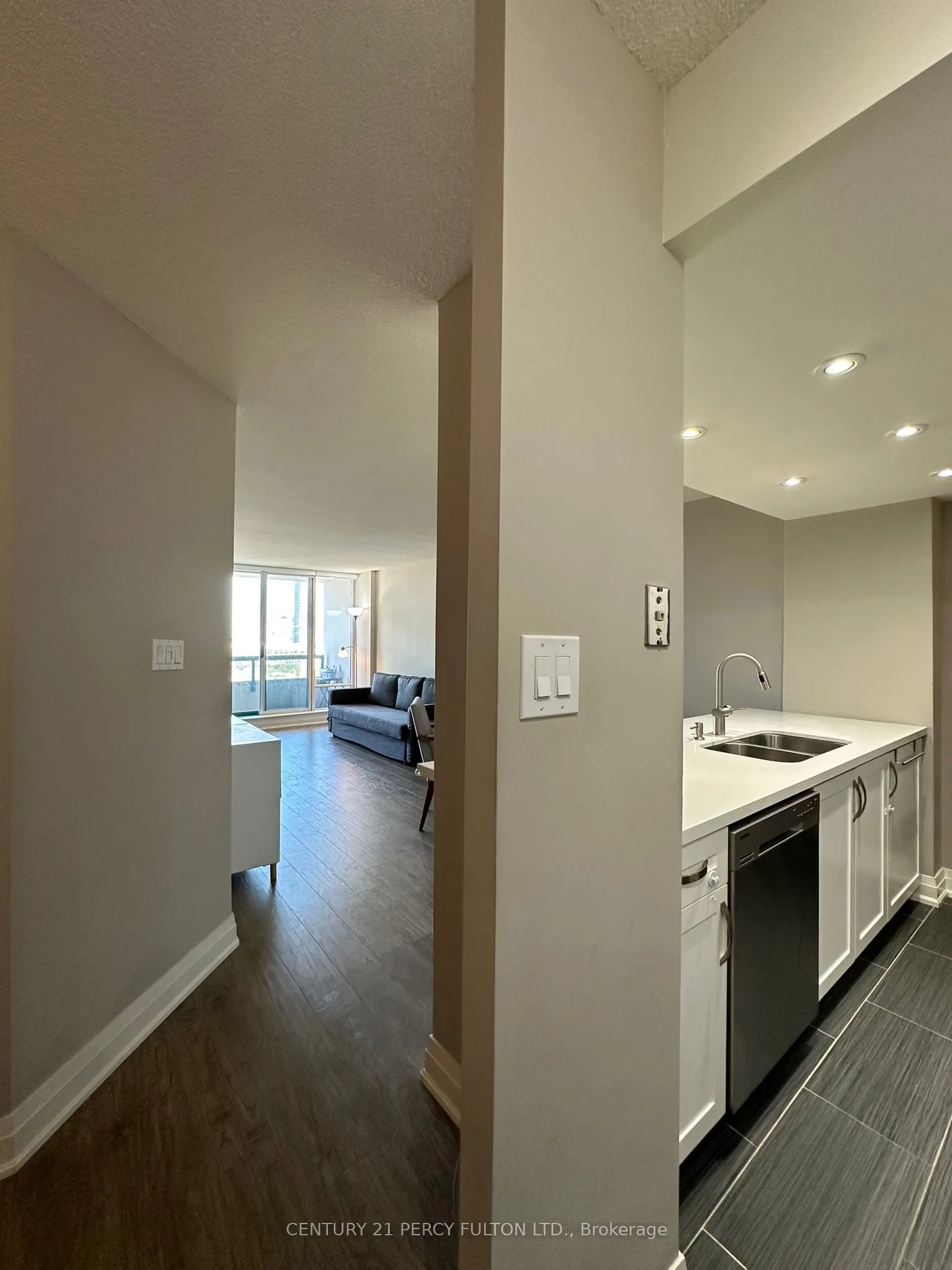 550 Webb Drive, #1511