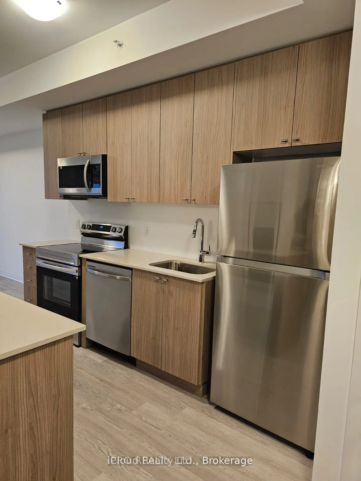 480 Gordon Krantz Avenue, #401