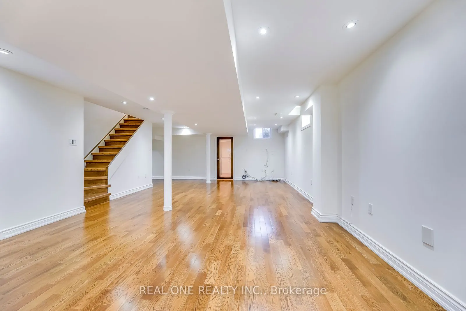 5523 Freshwater Drive