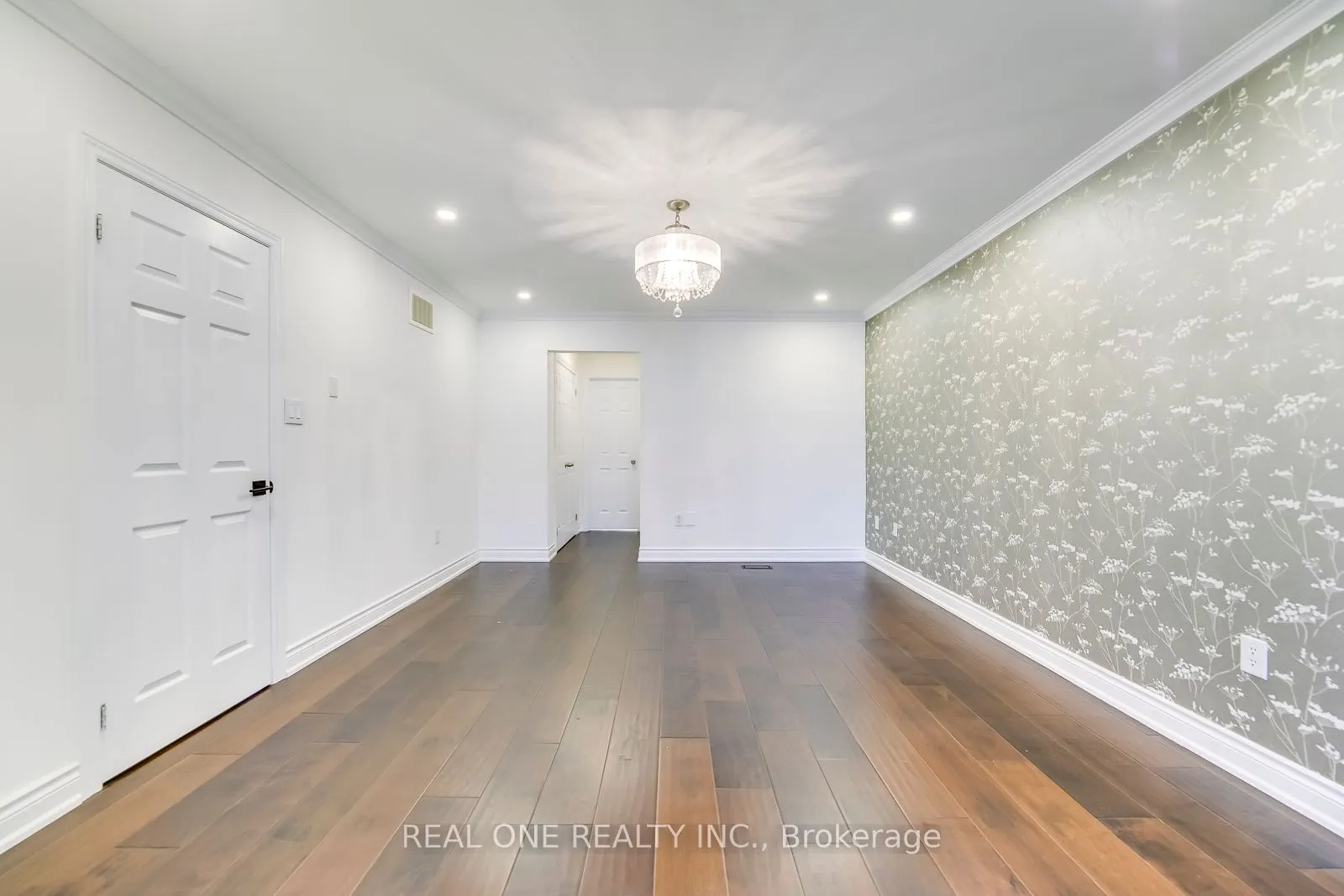 5523 Freshwater Drive