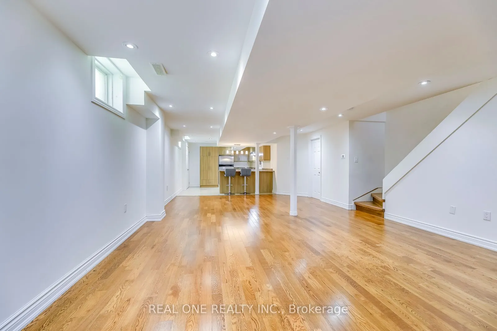 5523 Freshwater Drive