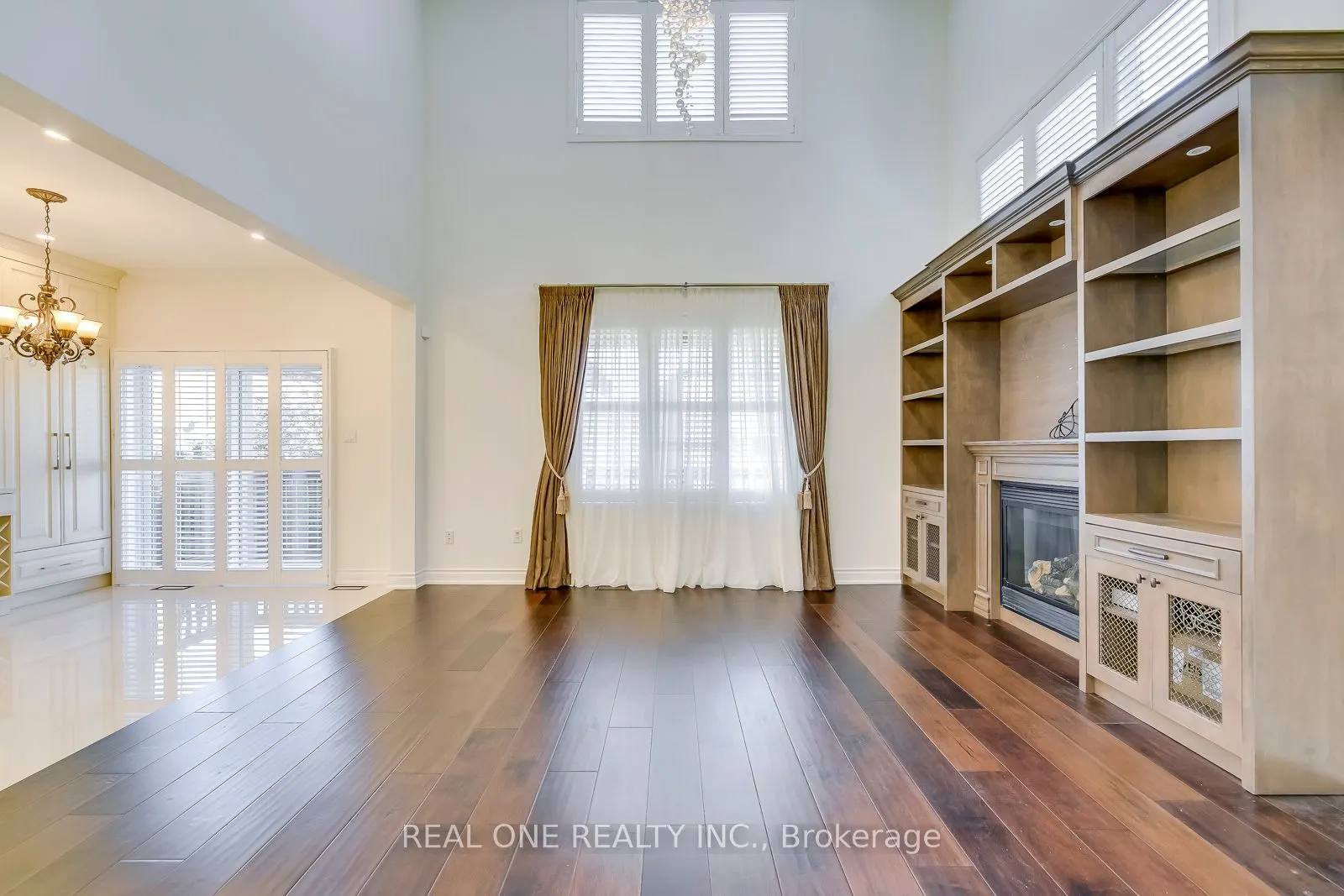 5523 Freshwater Drive