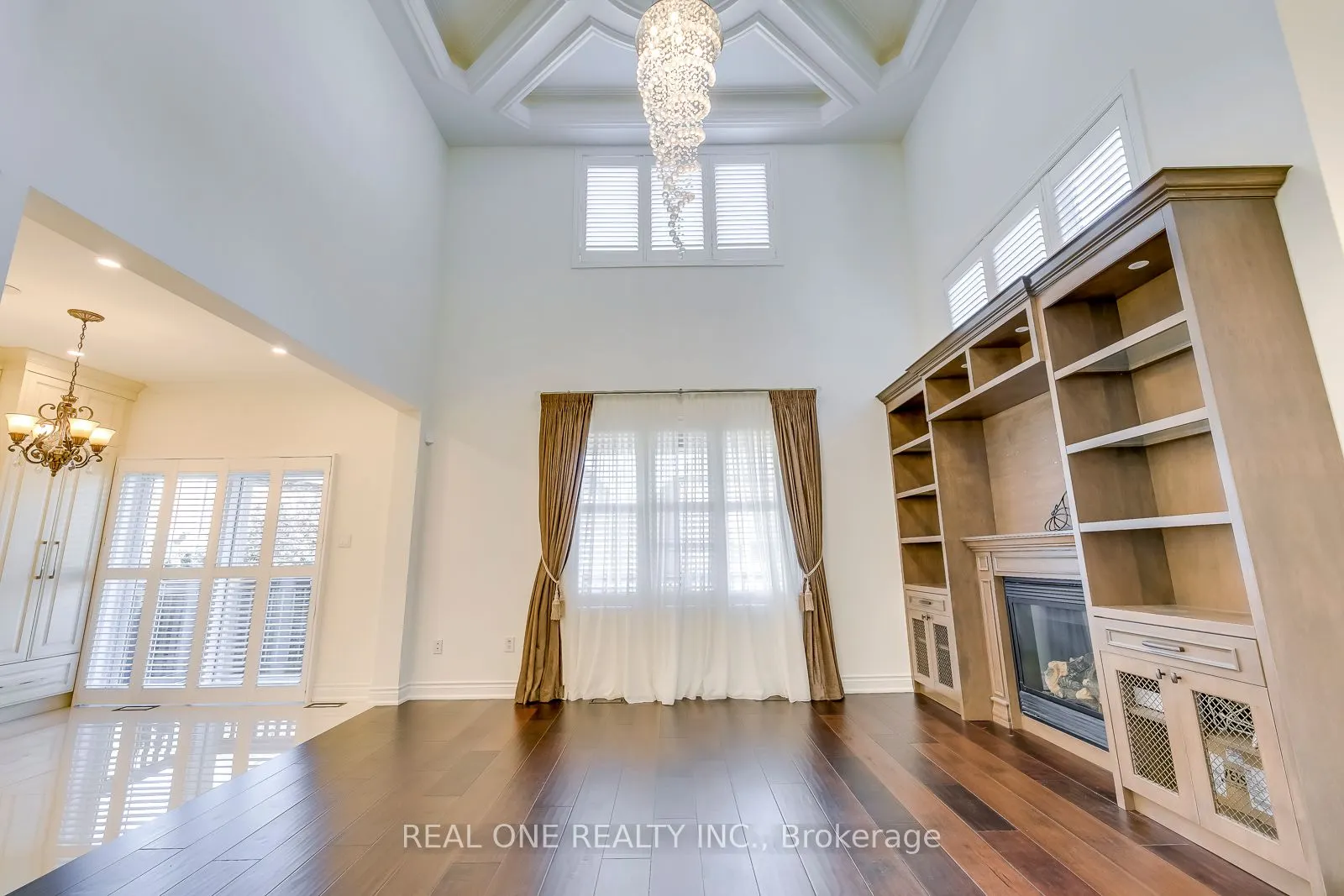 5523 Freshwater Drive