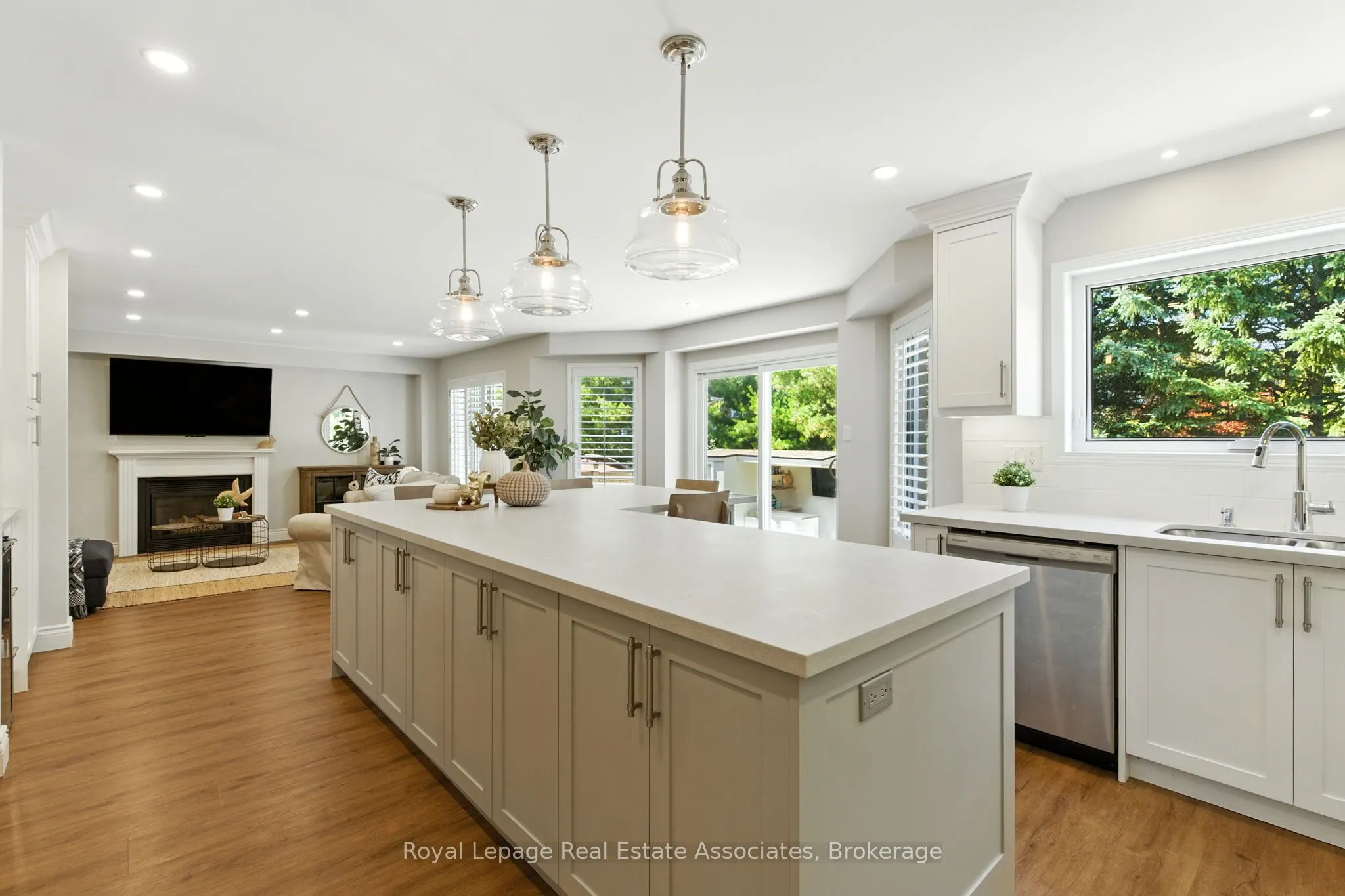 34 Curry Crescent