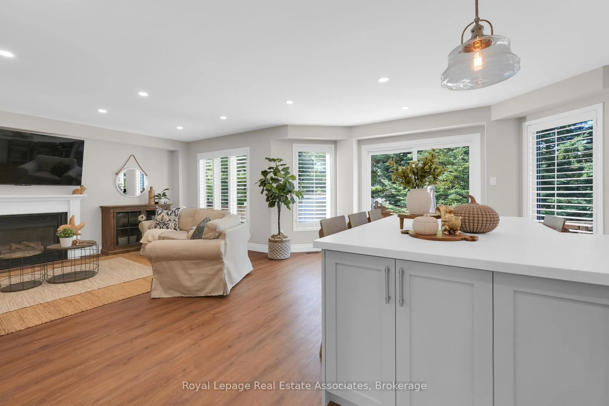 34 Curry Crescent