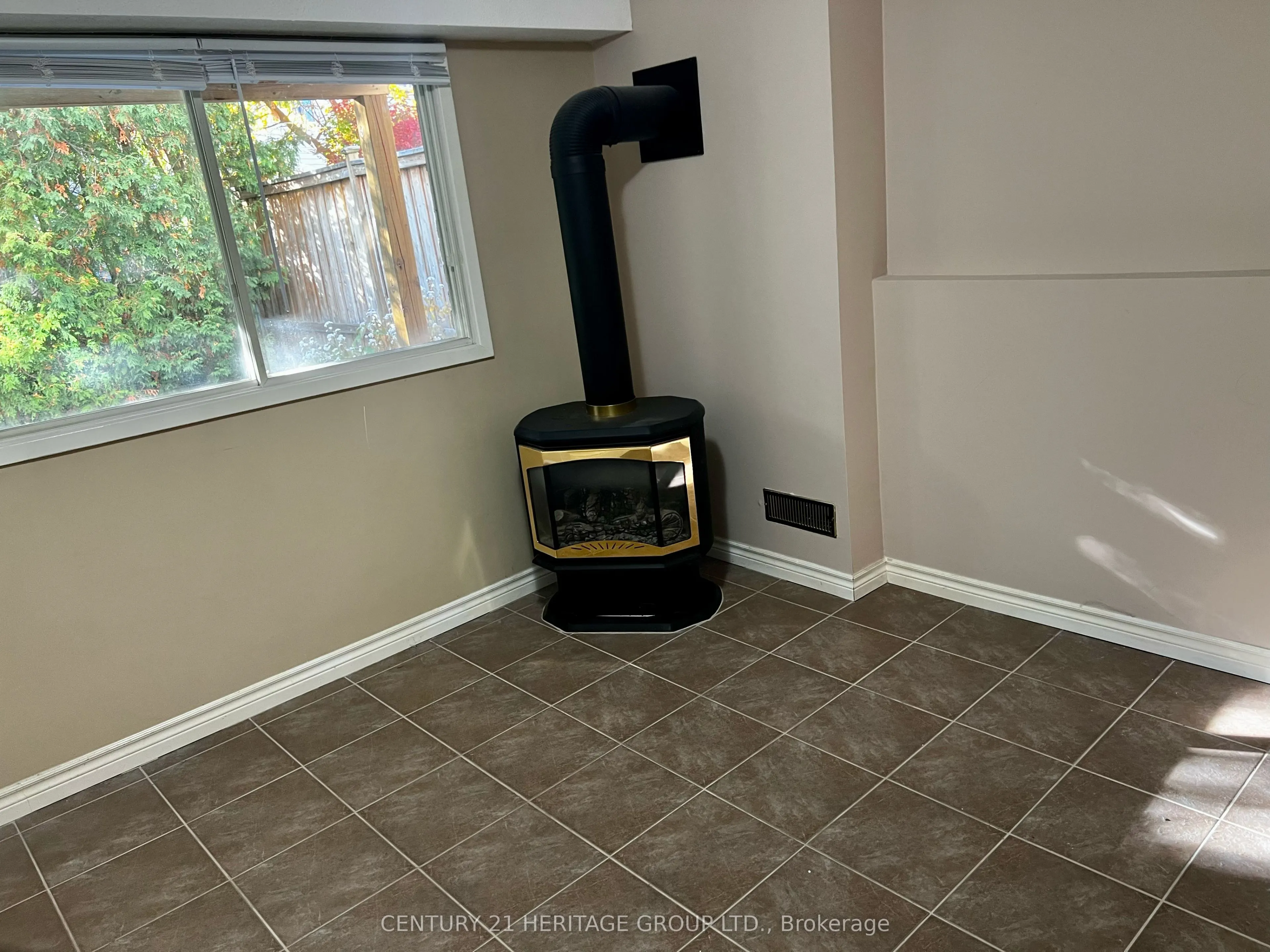 8 Newington Crescent, #Basement