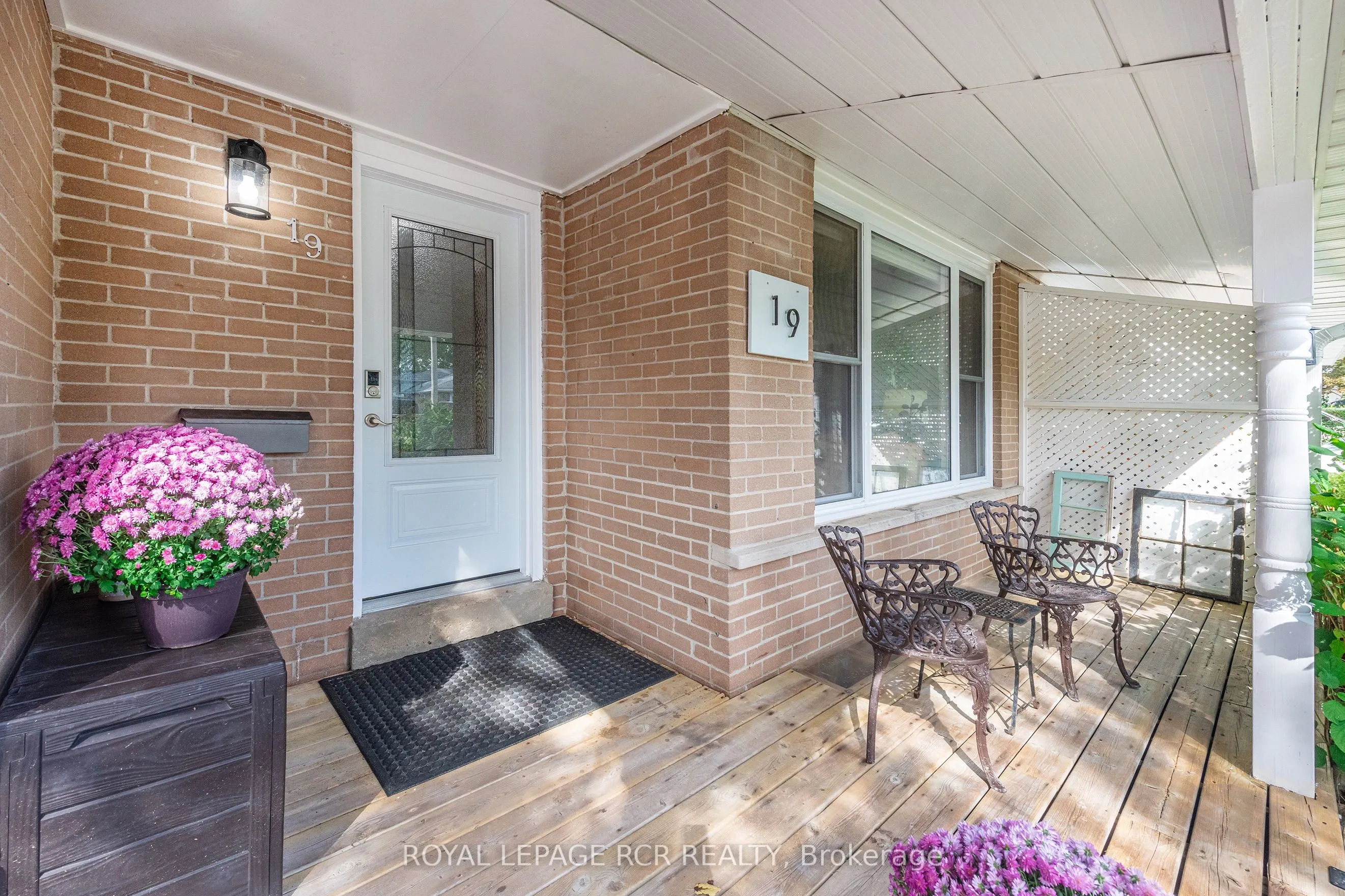 19 Carlton Drive