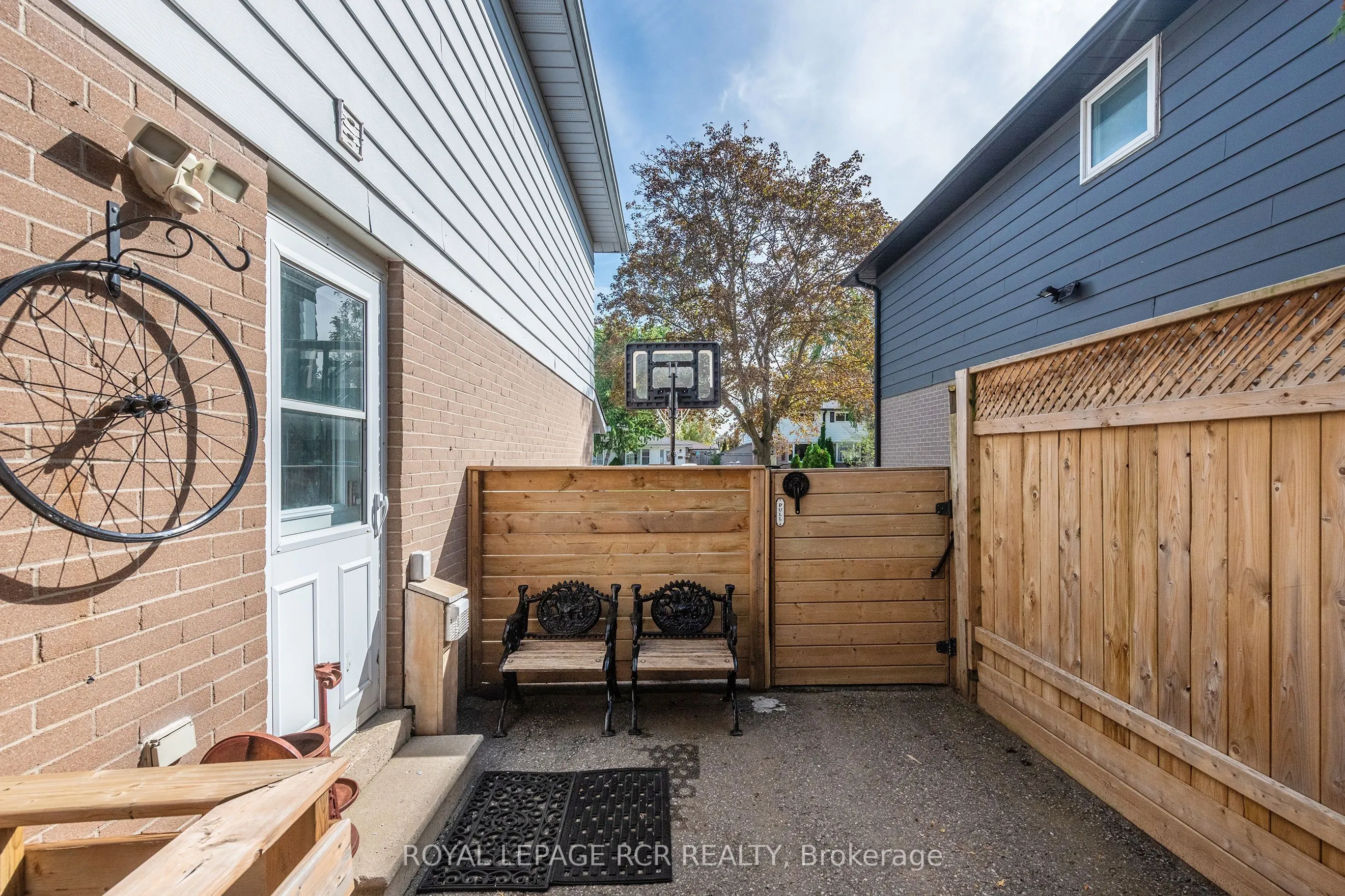 19 Carlton Drive