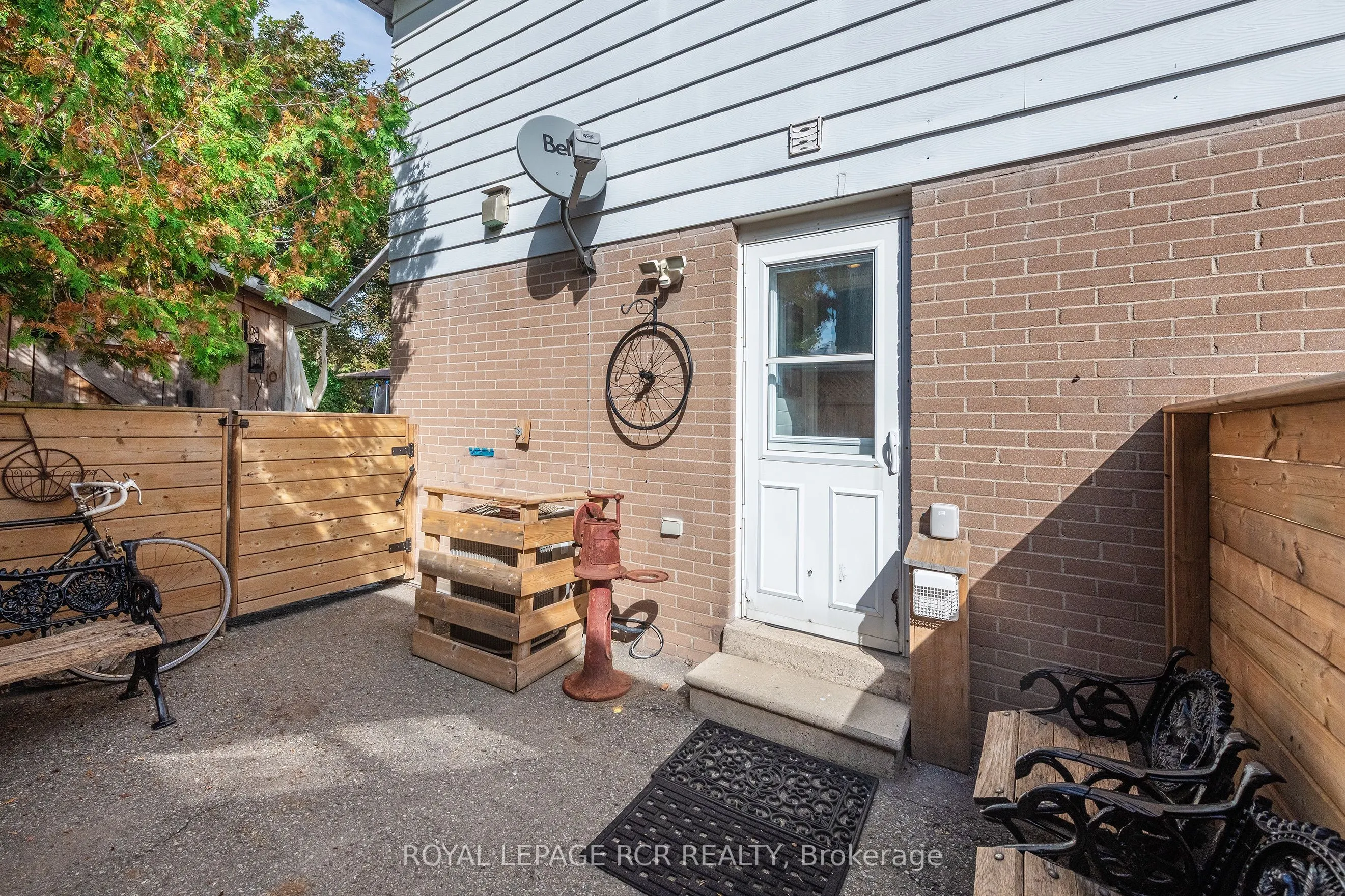 19 Carlton Drive