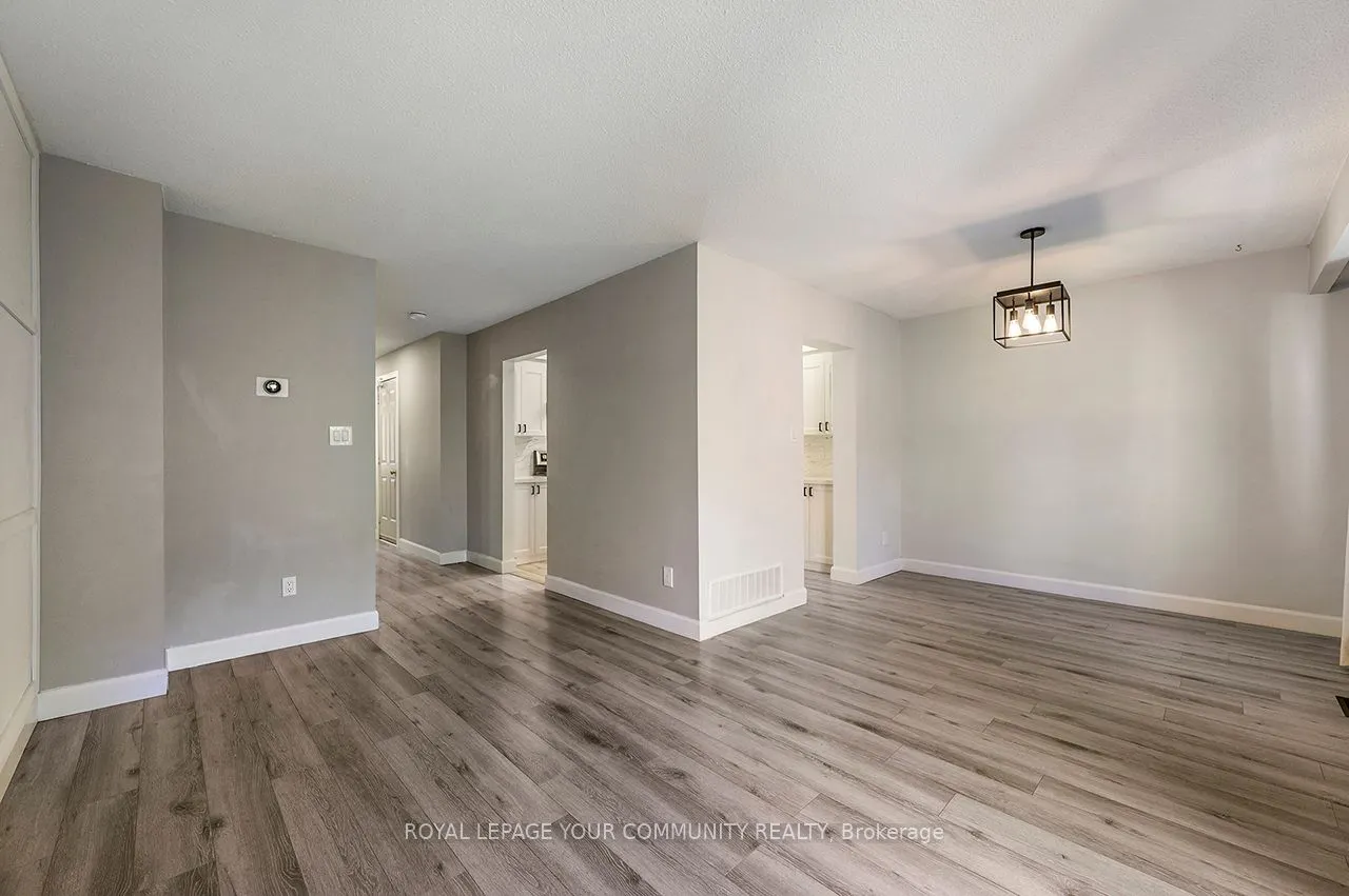 2120 Rathburn Road E, #102