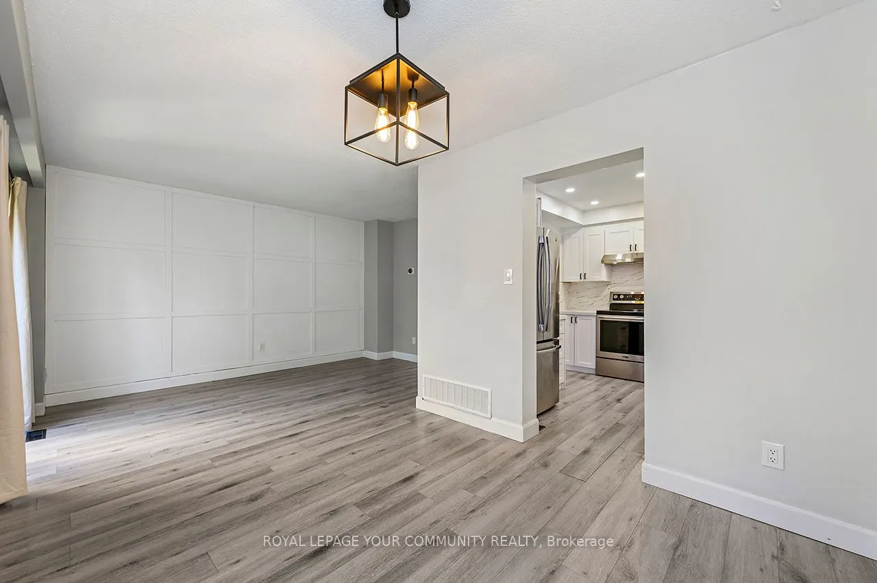 2120 Rathburn Road E, #102