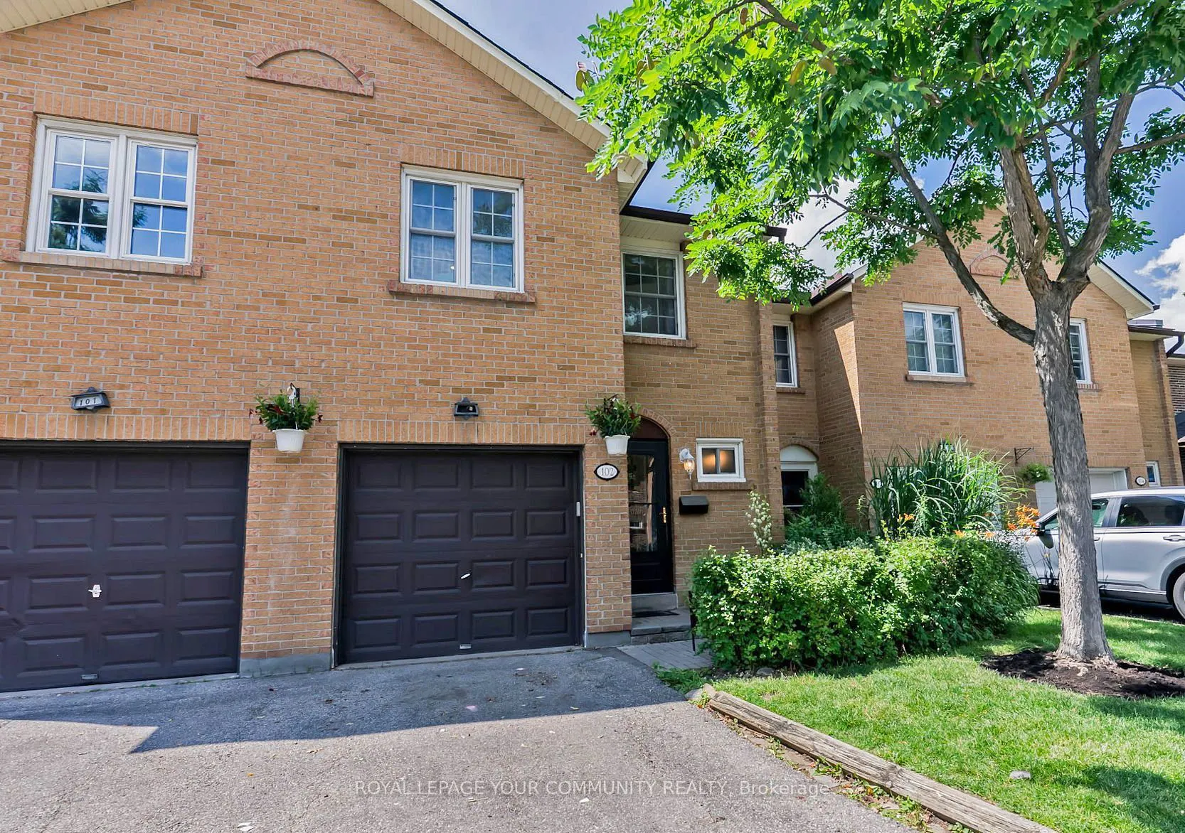 2120 Rathburn Road E, #102