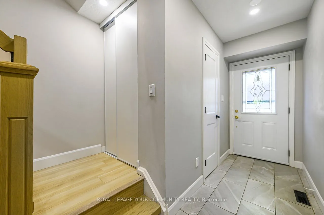 2120 Rathburn Road E, #102