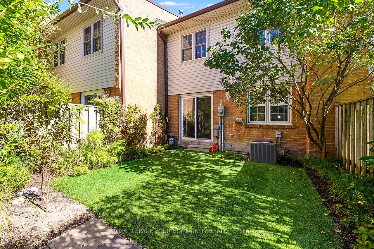 2120 Rathburn Road E, #102