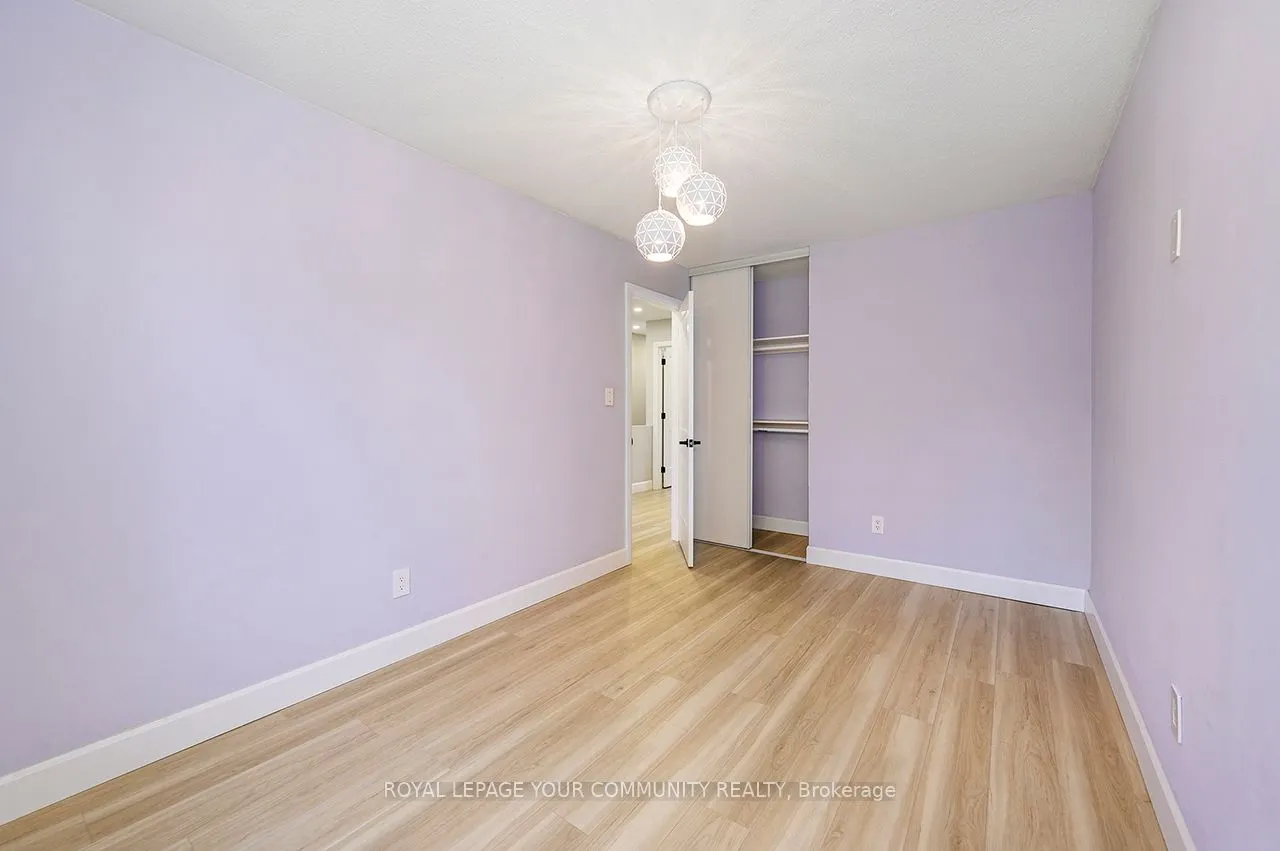 2120 Rathburn Road E, #102